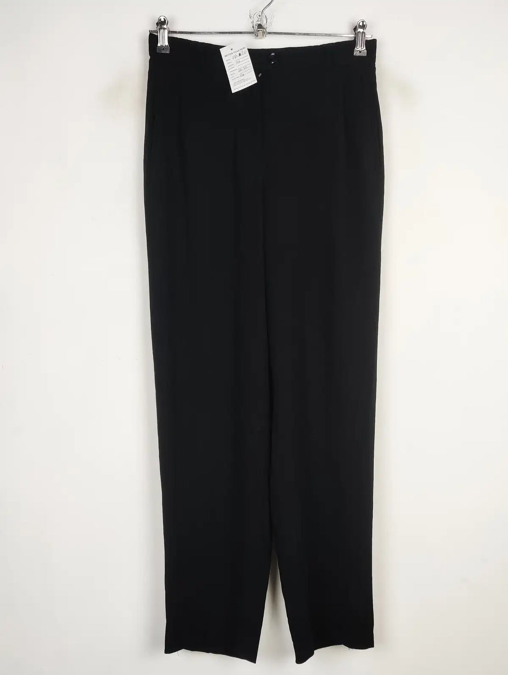 Buy online pre-used pre-loved 100% authentic & Original branded Gerry Weber (DP-70) available in Pakistan. Top international brands avilable.