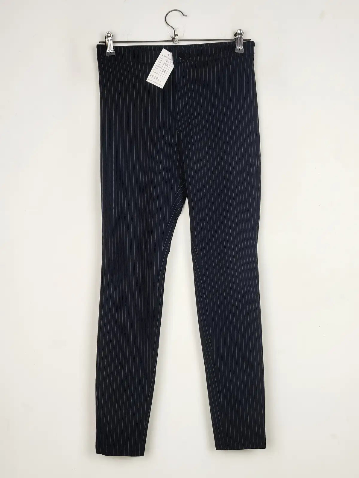 Buy online pre-used pre-loved 100% authentic & Original branded H&M (DP-719) available in Pakistan. Top international brands avilable.