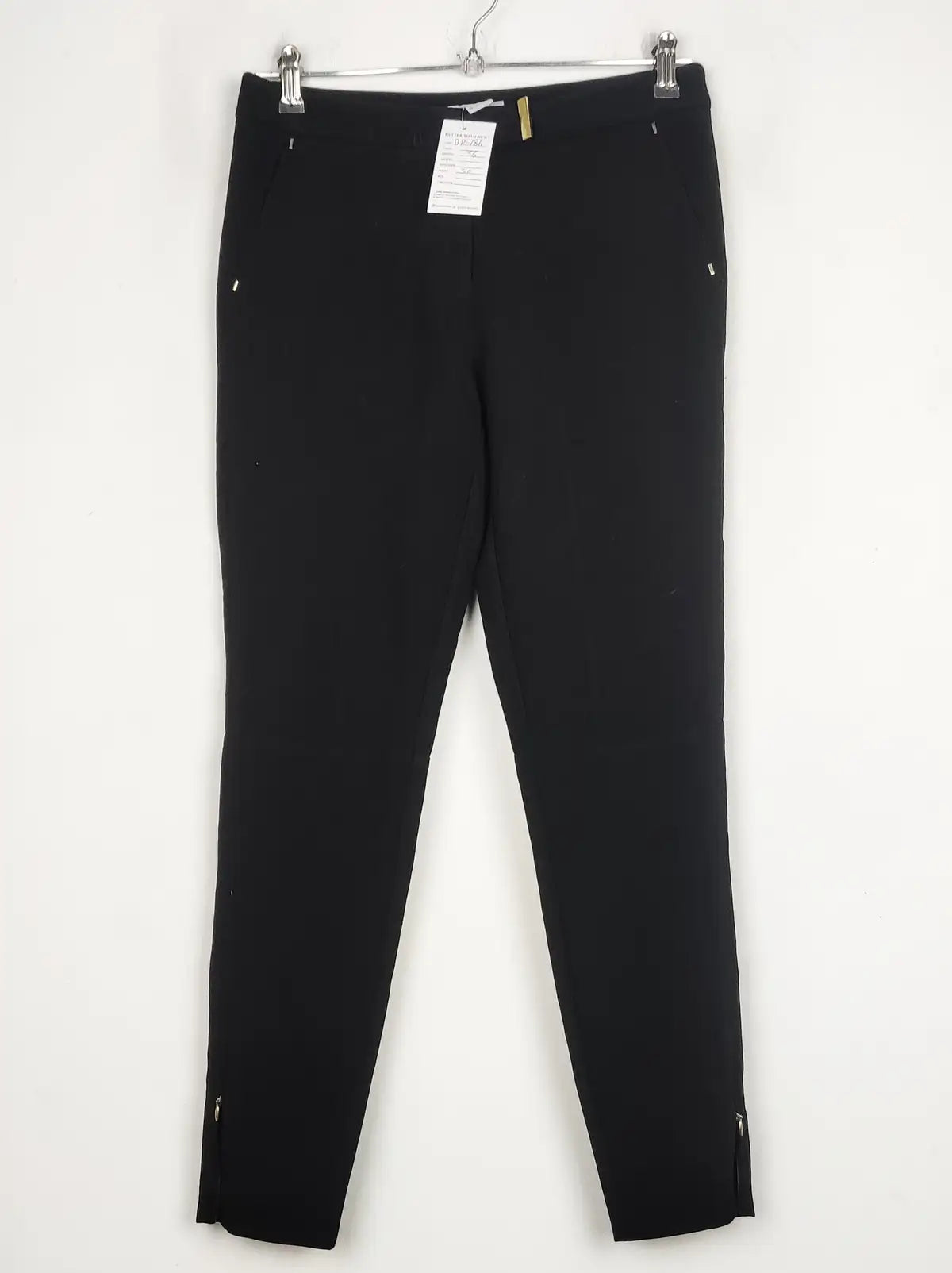 Buy online pre-used pre-loved 100% authentic & Original branded H&M (DP-786) available in Pakistan. Top international brands avilable.