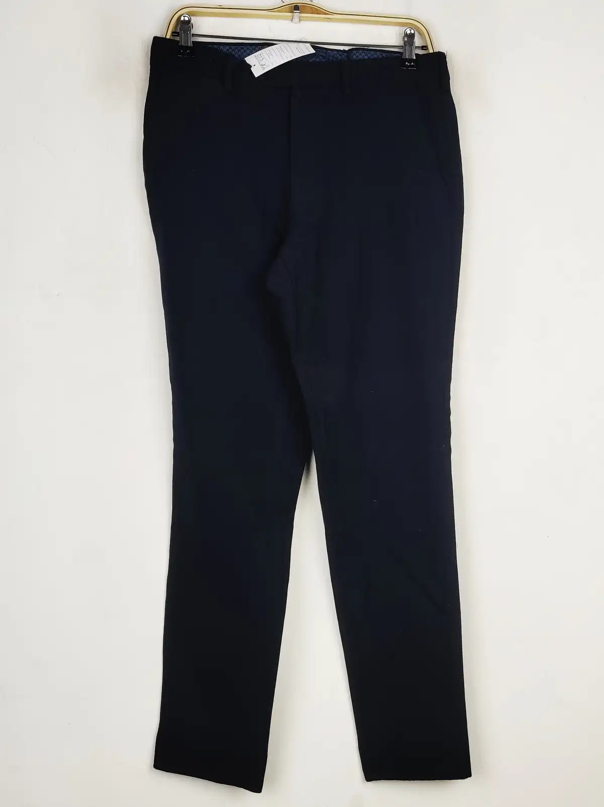 Buy online pre-used pre-loved 100% authentic & Original branded Marks & Spencer (DP-822) available in Pakistan. Top international brands avilable.