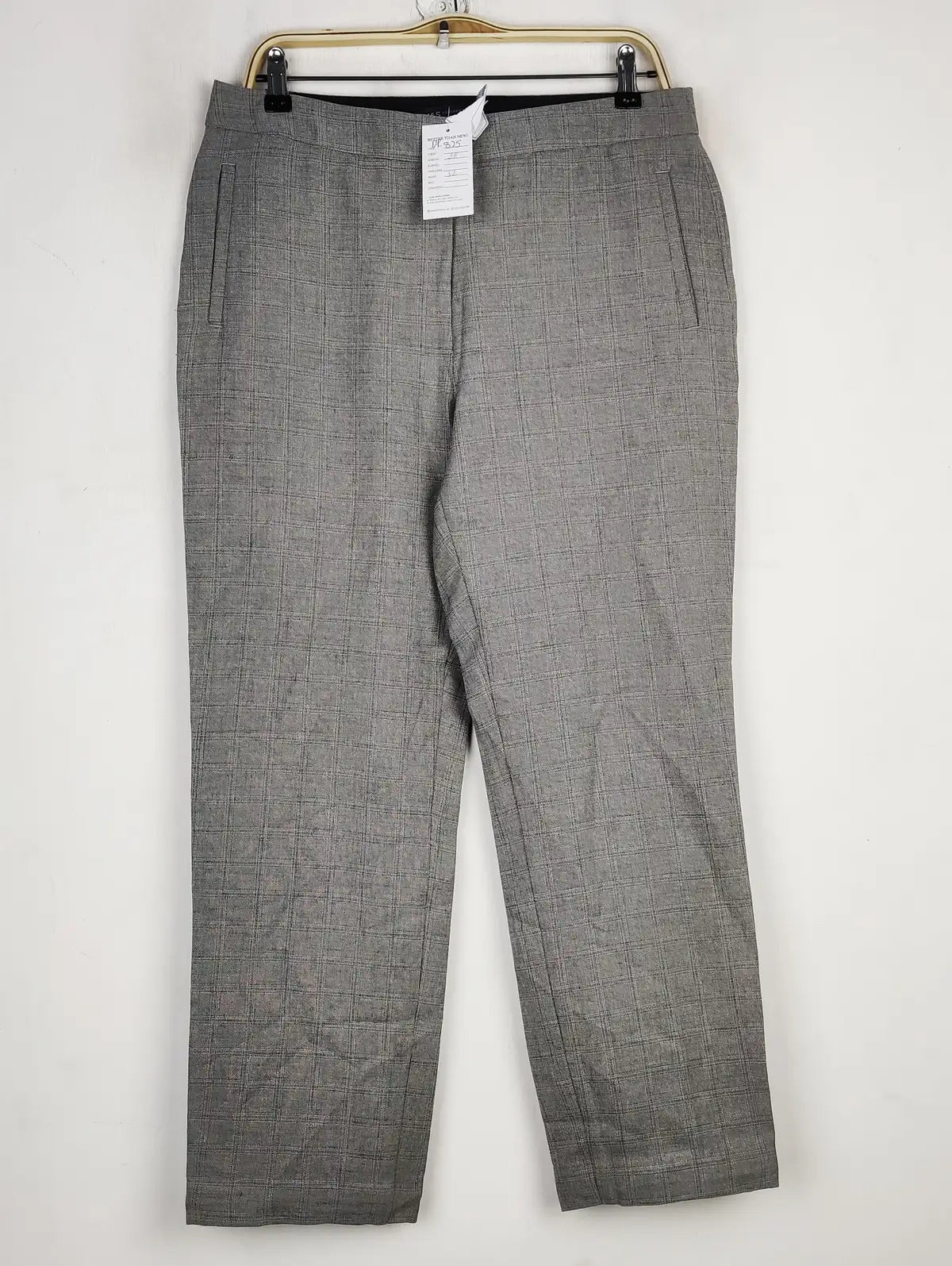 Buy online pre-used pre-loved 100% authentic & Original branded Marks & Spencer (DP-825) available in Pakistan. Top international brands avilable.