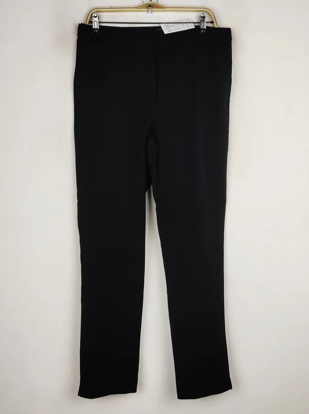 Buy online pre-used pre-loved 100% authentic & Original branded Marks & Spencer (DP-888) available in Pakistan. Top international brands avilable.