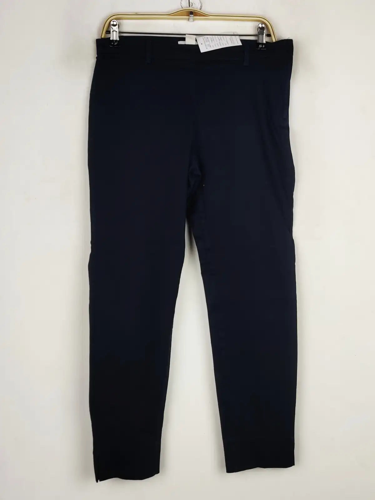 Buy online pre-used pre-loved 100% authentic & Original branded H&M (DP-898) available in Pakistan. Top international brands avilable.