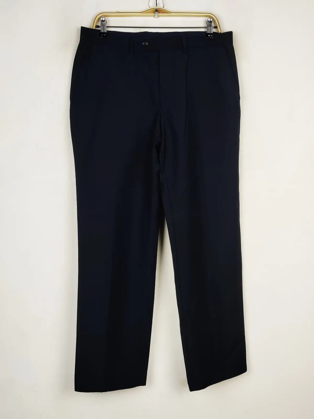 Buy online pre-used pre-loved 100% authentic & Original branded Marks & Spencer (DP-910) available in Pakistan. Top international brands avilable.