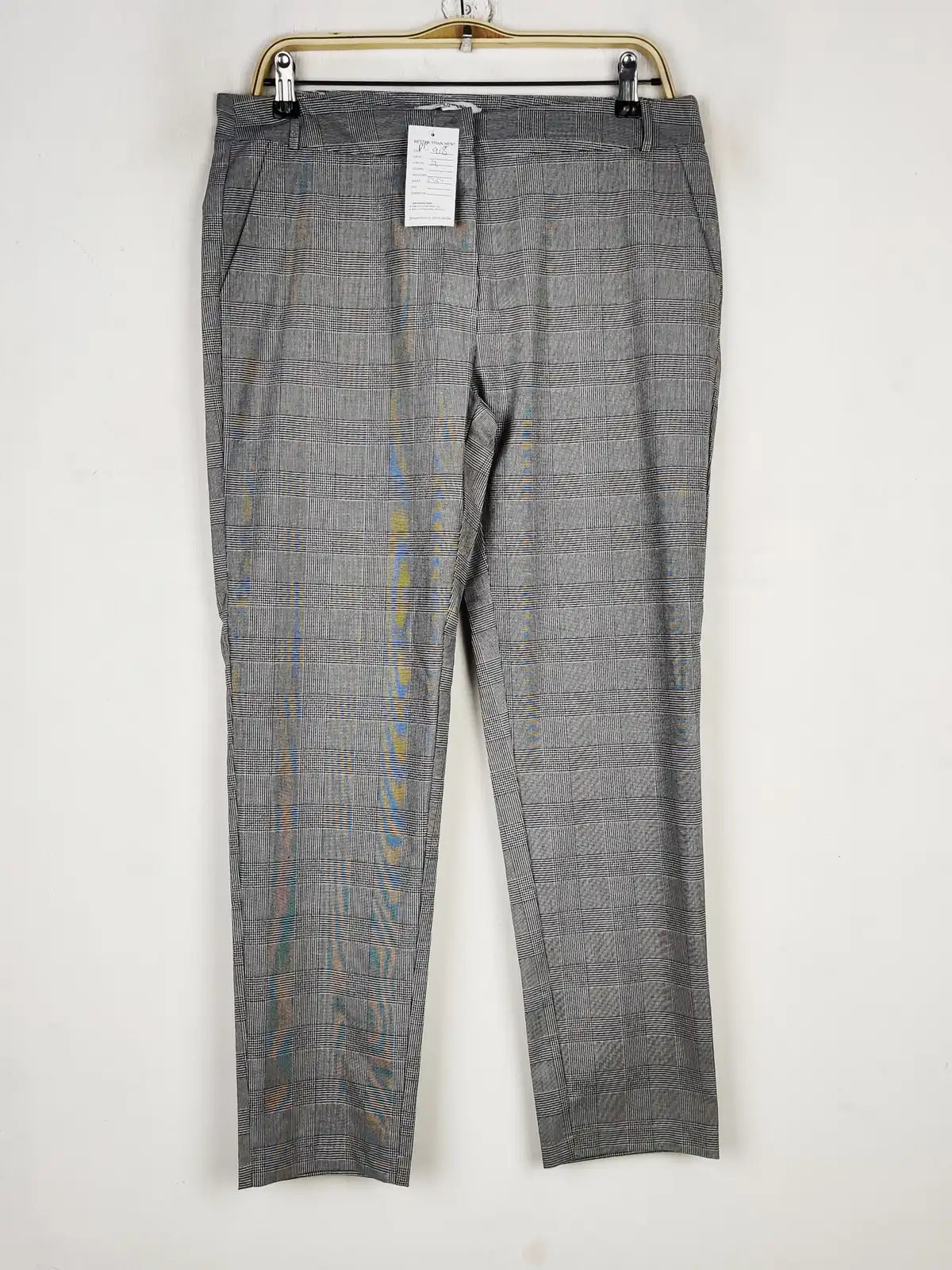 Buy online pre-used pre-loved 100% authentic & Original branded La Petite Française (DP-918) available in Pakistan. Top international brands avilable.