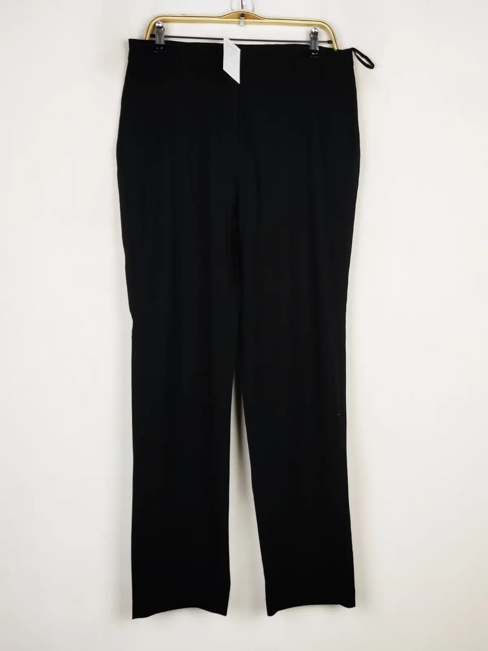 Buy online pre-used pre-loved 100% authentic & Original branded Marks & Spencer (DP-920) available in Pakistan. Top international brands avilable.