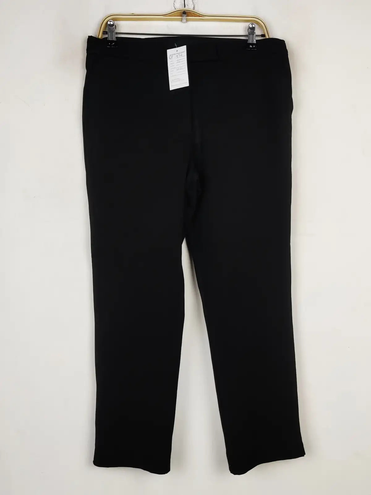 Buy online pre-used pre-loved 100% authentic & Original branded Unknown Brand (DP-926) available in Pakistan. Top international brands avilable.
