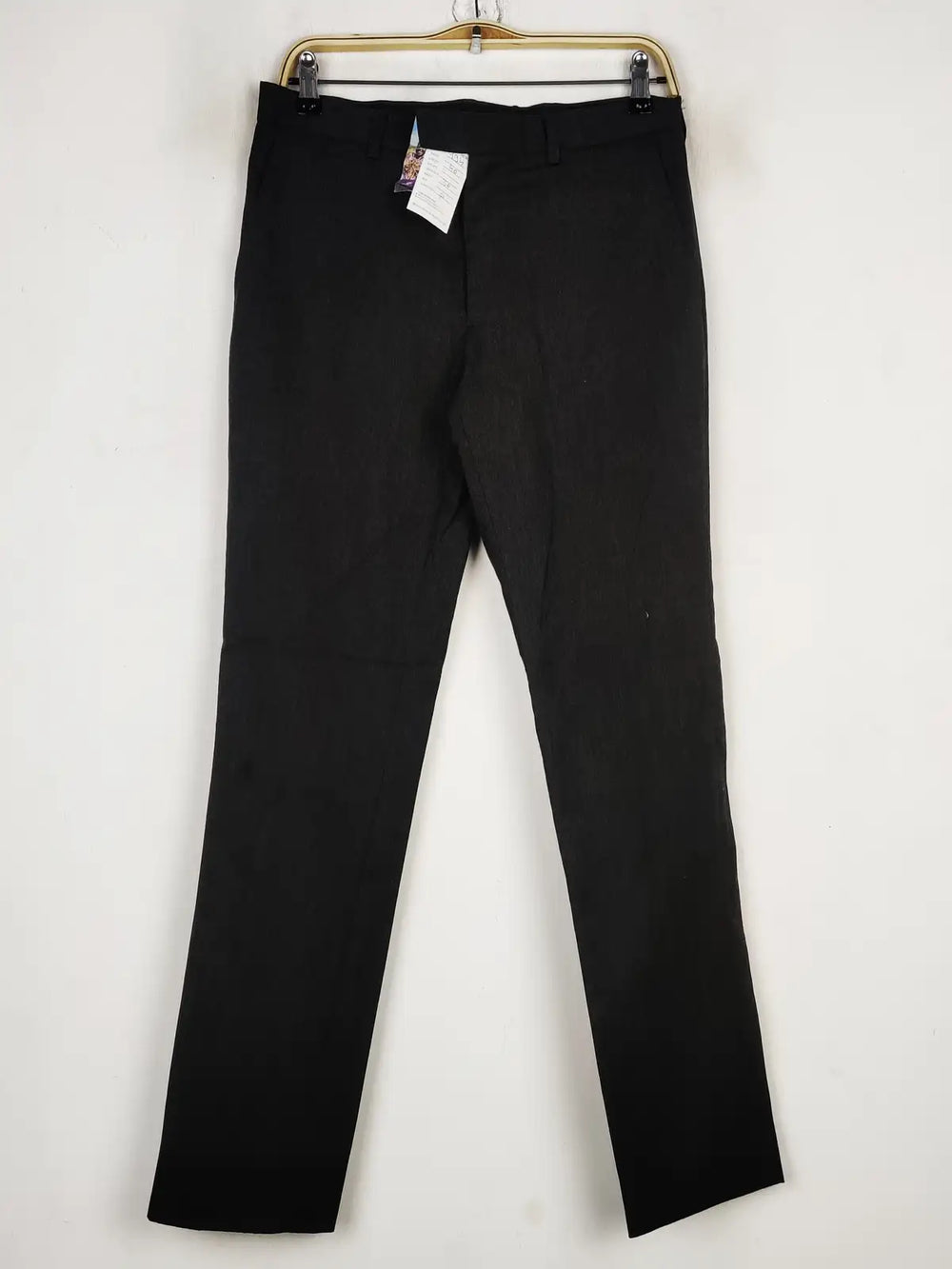 Buy online pre-used pre-loved 100% authentic & Original branded Moss London (DP-934) available in Pakistan. Top international brands avilable.