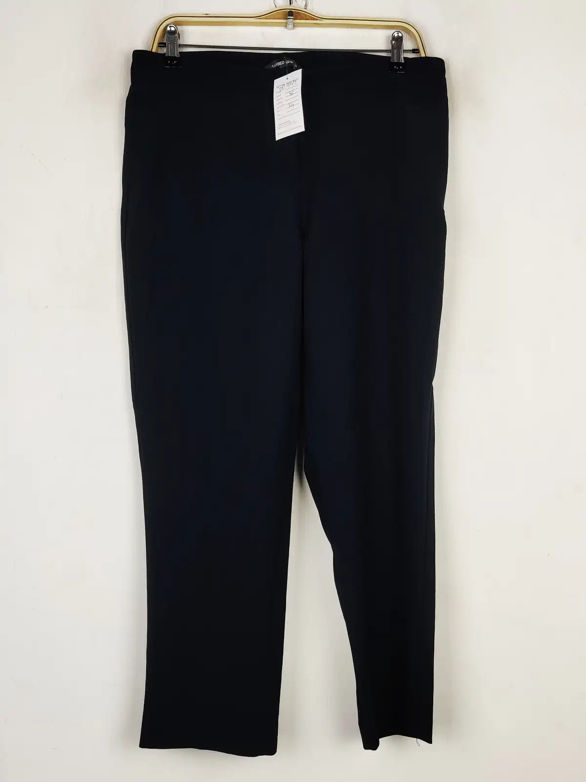 Buy online pre-used pre-loved 100% authentic & Original branded Tapered (DP-947) available in Pakistan. Top international brands avilable.