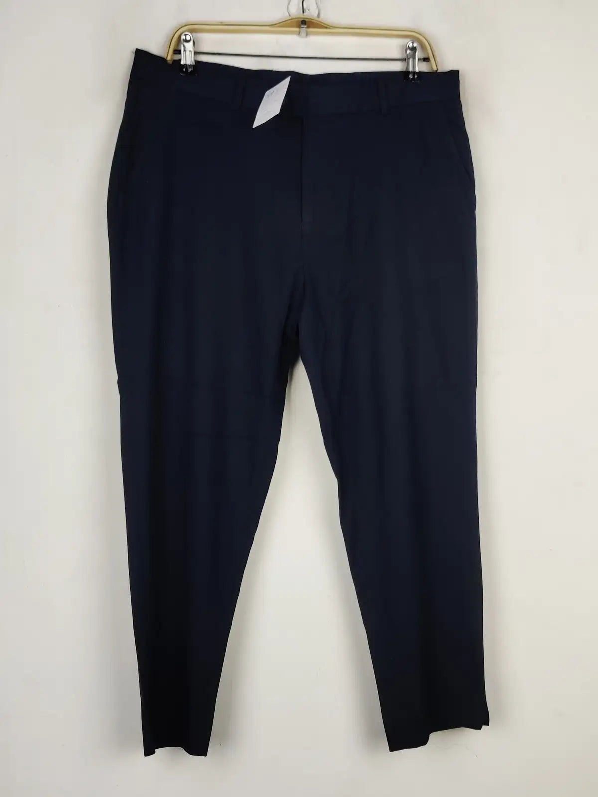 Buy online pre-used pre-loved 100% authentic & Original branded Unknown Brand (DP-953) available in Pakistan. Top international brands avilable.