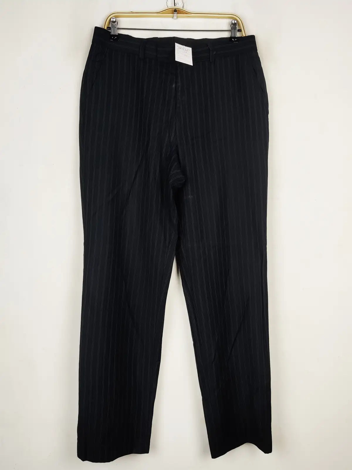 Buy online pre-used pre-loved 100% authentic & Original branded Unknown Brand (DP-961) available in Pakistan. Top international brands avilable.