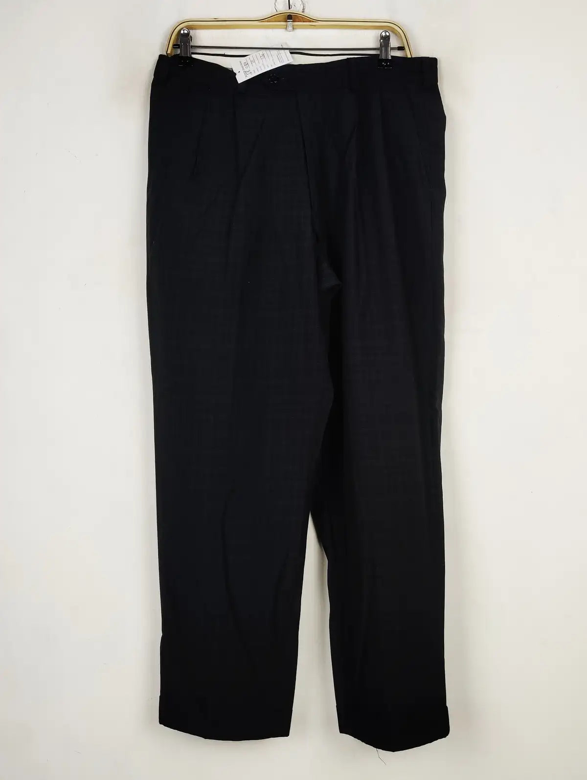 Buy online pre-used pre-loved 100% authentic & Original branded Marks & Spencer (DP-984) available in Pakistan. Top international brands avilable.