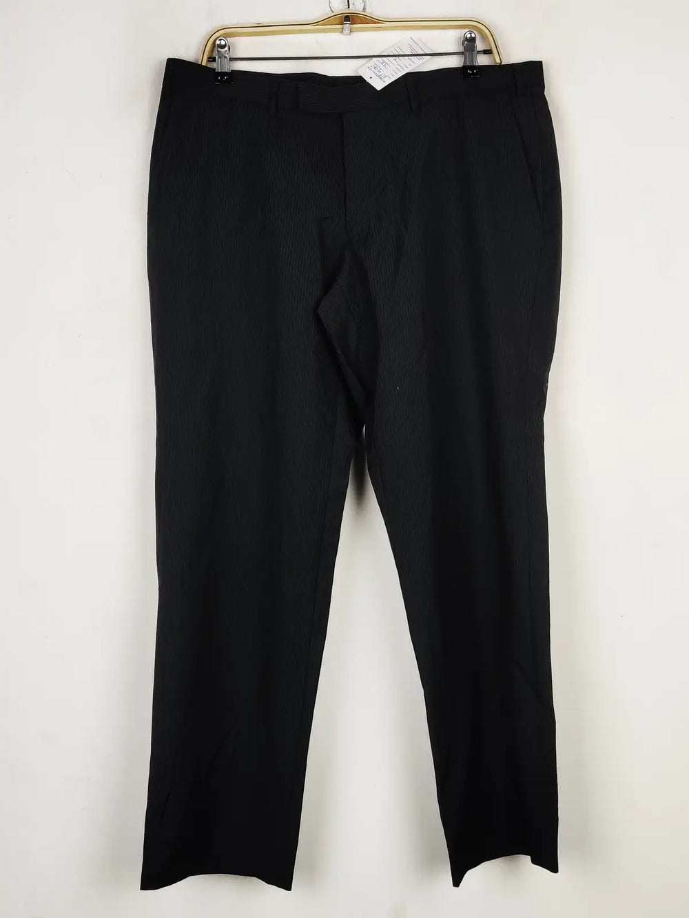 Buy online pre-used pre-loved 100% authentic & Original branded Marks & Spencer (DP-995) available in Pakistan. Top international brands avilable.