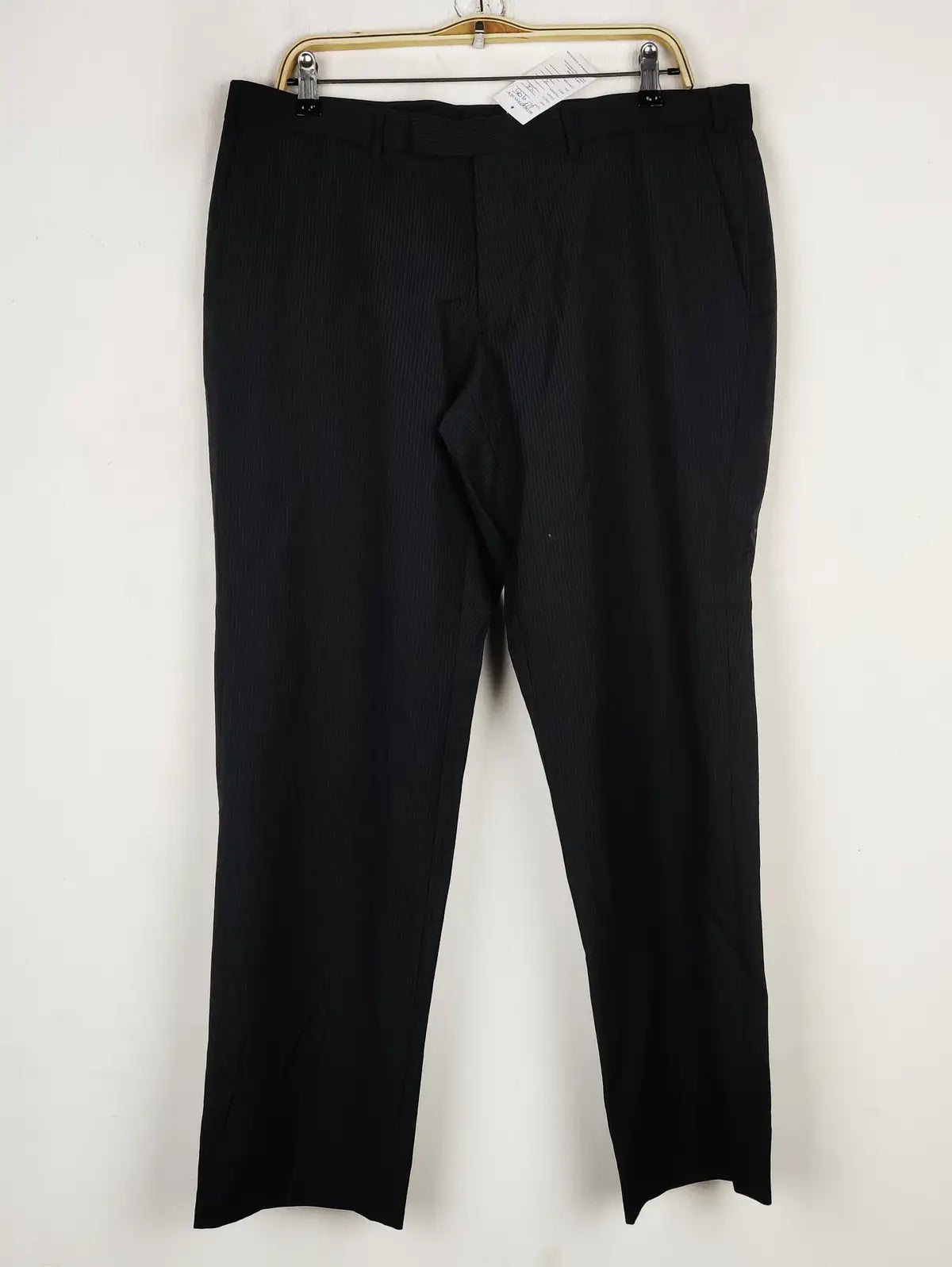 Buy online pre-used pre-loved 100% authentic & Original branded Marks & Spencer (DP-995) available in Pakistan. Top international brands avilable.