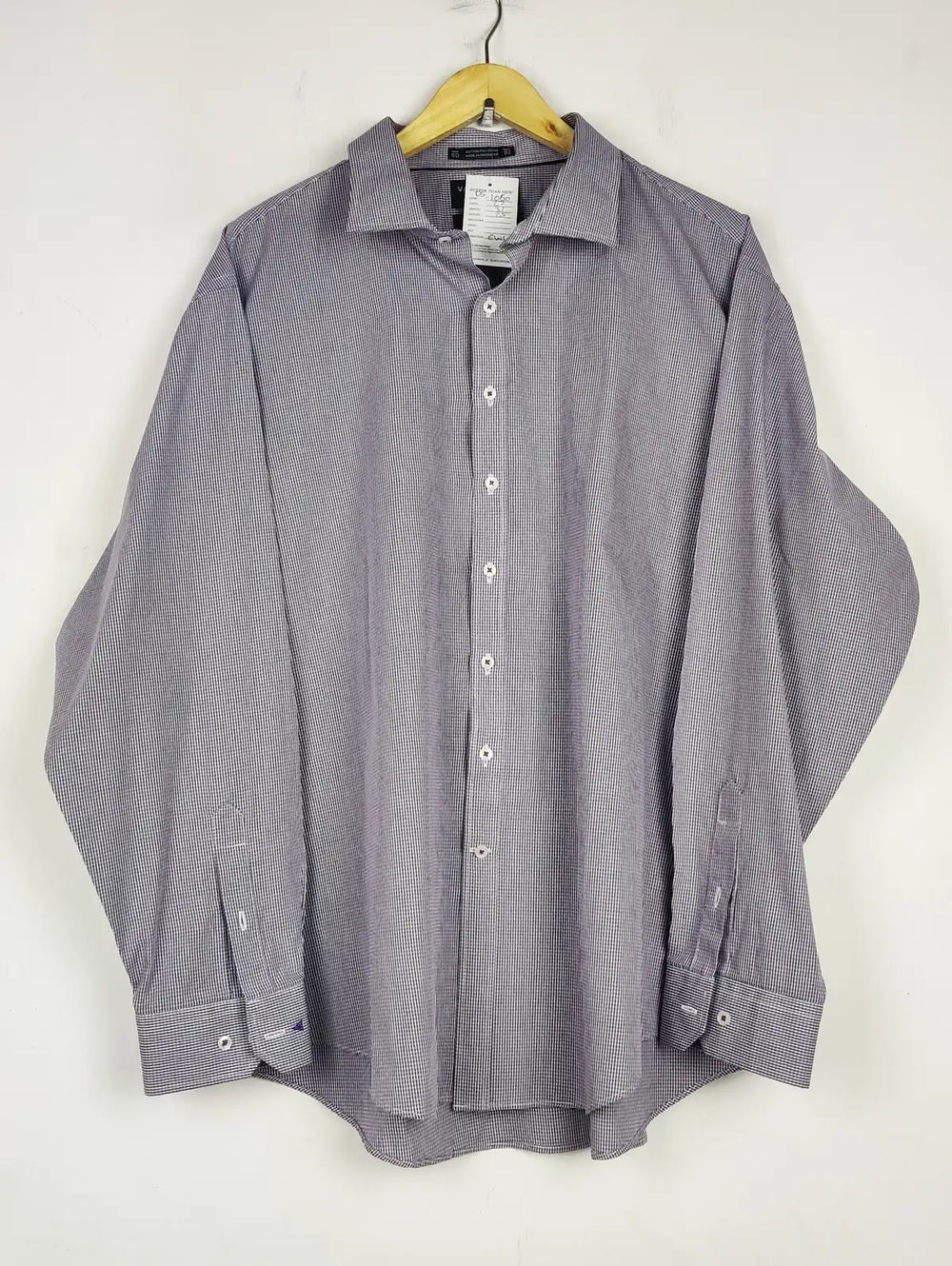 Buy online pre-used pre-loved 100% authentic & Original branded Van Heusen (DS-1060) available in Pakistan. Top international brands avilable.