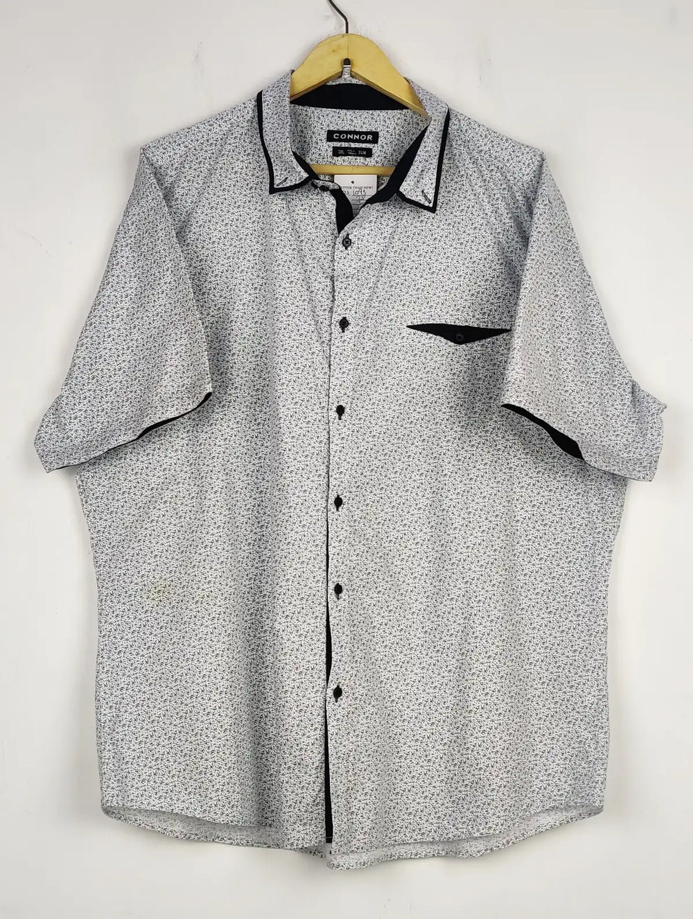 Buy online pre-used pre-loved 100% authentic & Original branded Connor (DS-1093) available in Pakistan. Top international brands avilable.