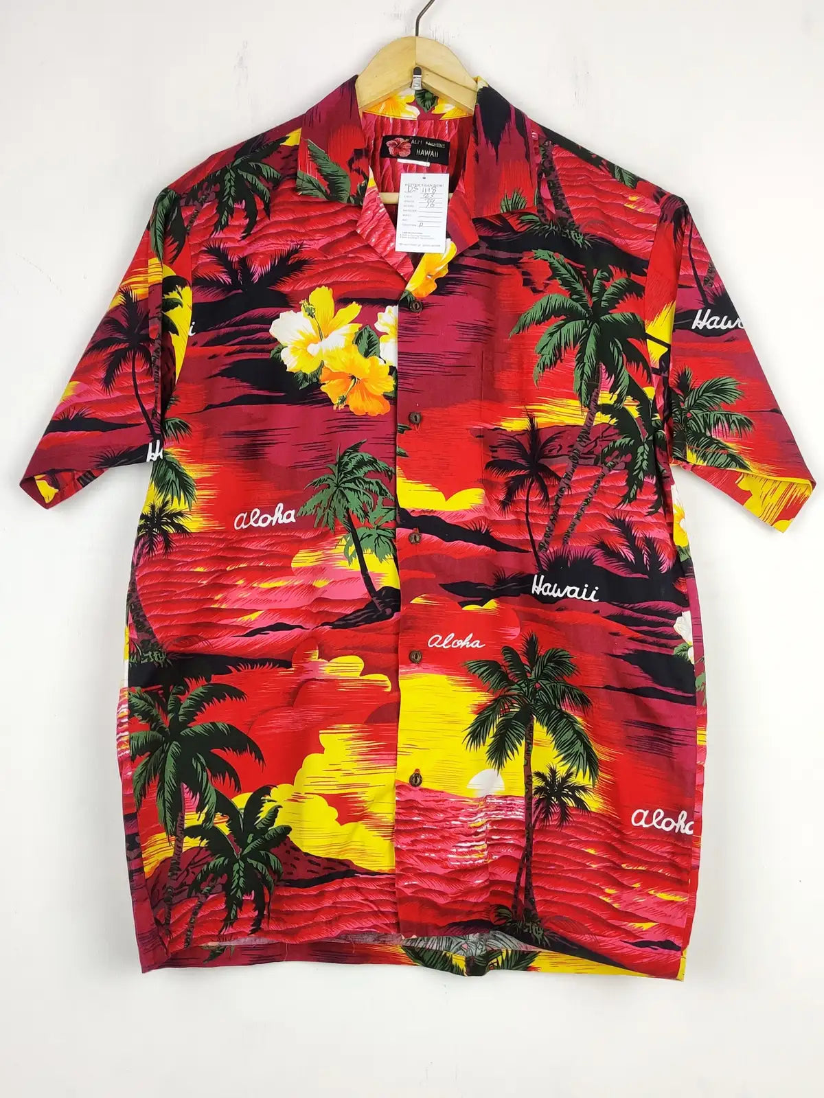 Buy online pre-used pre-loved 100% authentic & Original branded Ali Fashion (DS-1118) available in Pakistan. Top international brands avilable.