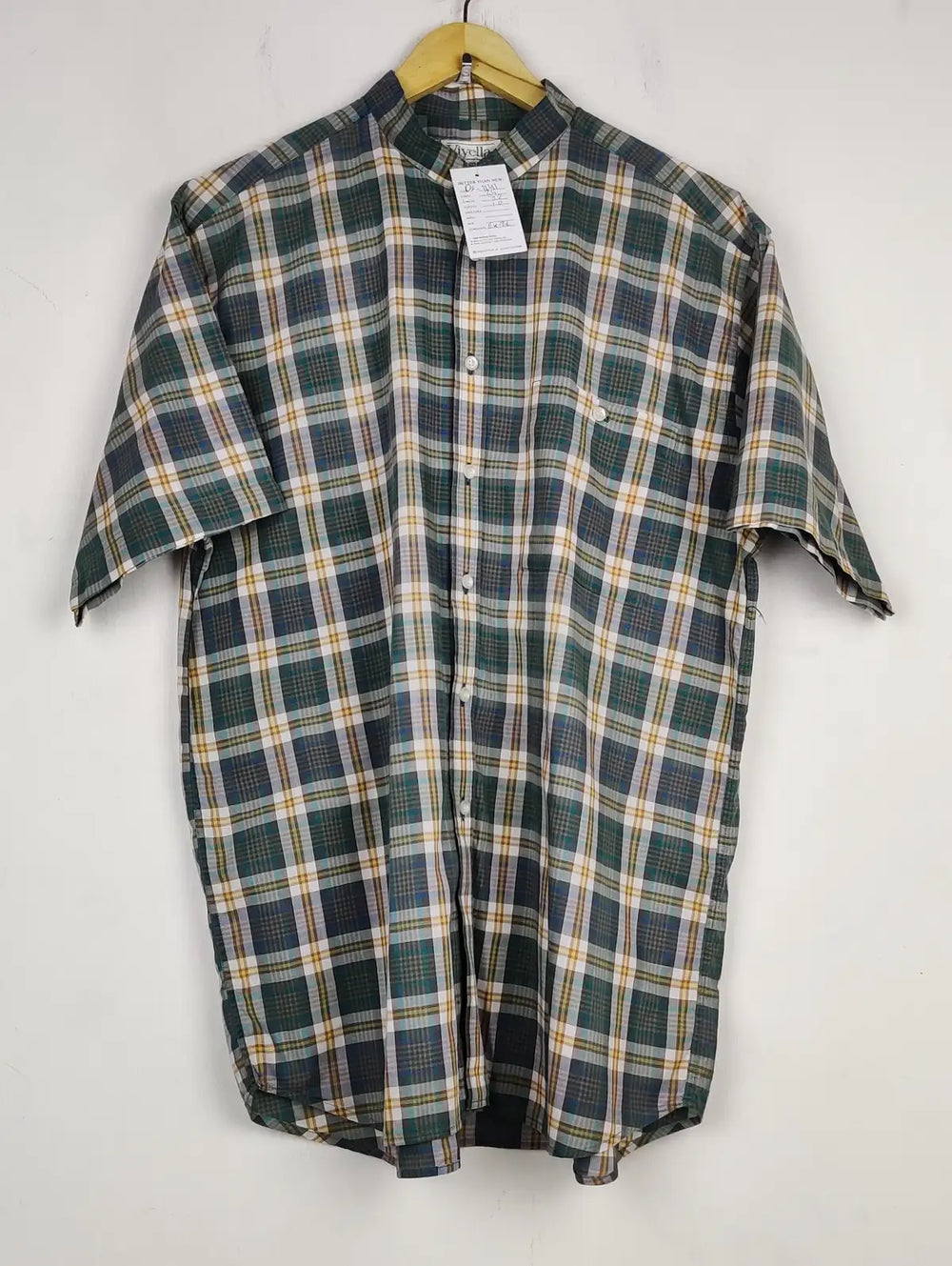 Buy online pre-used pre-loved 100% authentic & Original branded Viyella (DS-1141) available in Pakistan. Top international brands avilable.