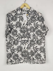 Buy online pre-used pre-loved 100% authentic & Original branded Zara (DS-1241) available in Pakistan. Top international brands avilable.