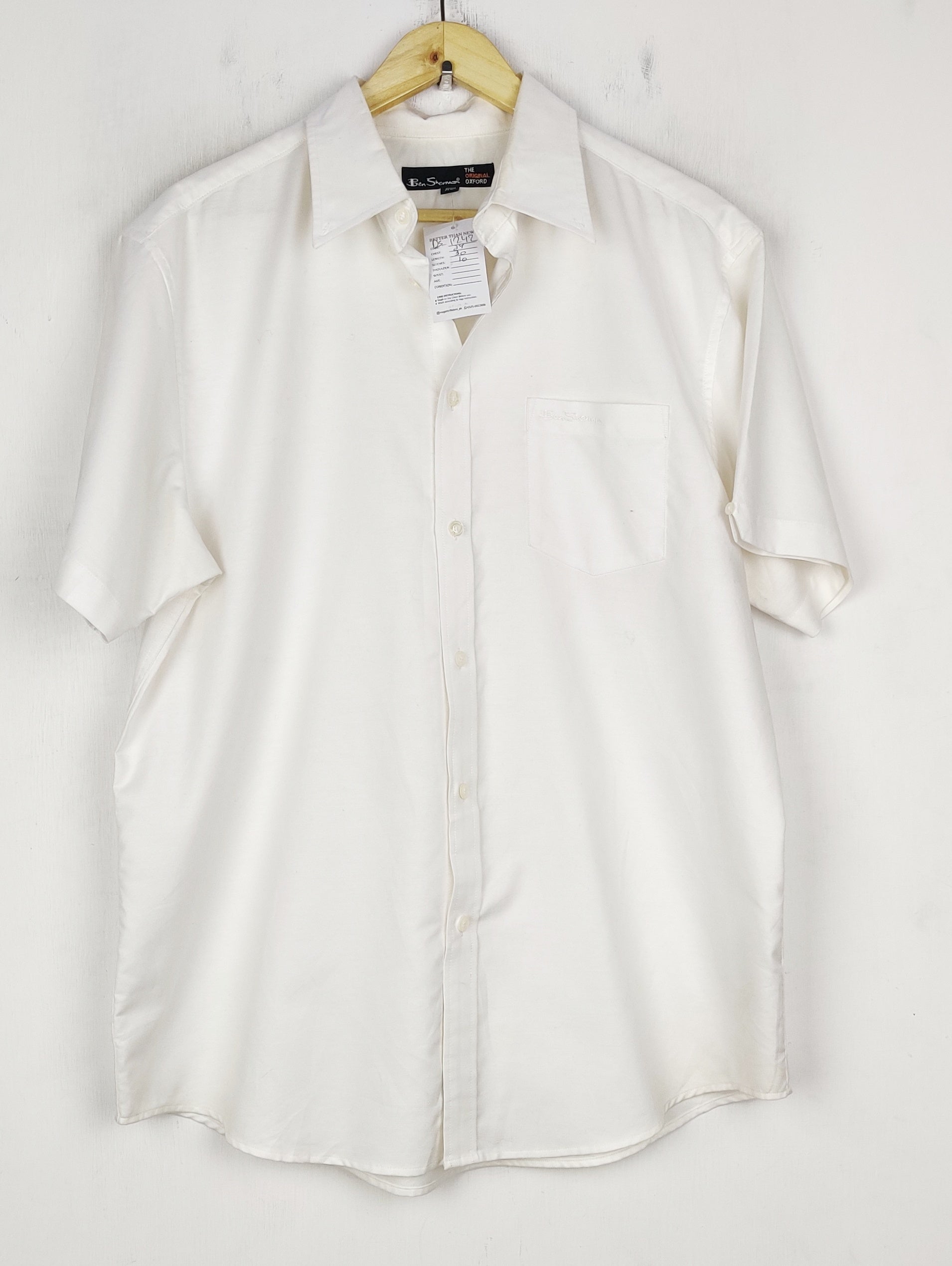 Buy online pre-used pre-loved 100% authentic & Original branded Ben Sherman (DS-1242) available in Pakistan. Top international brands avilable.