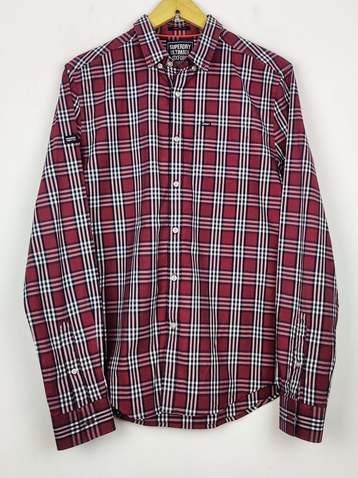 Buy online pre-used pre-loved 100% authentic & Original branded Superdry (DS-1283) available in Pakistan. Top international brands avilable.
