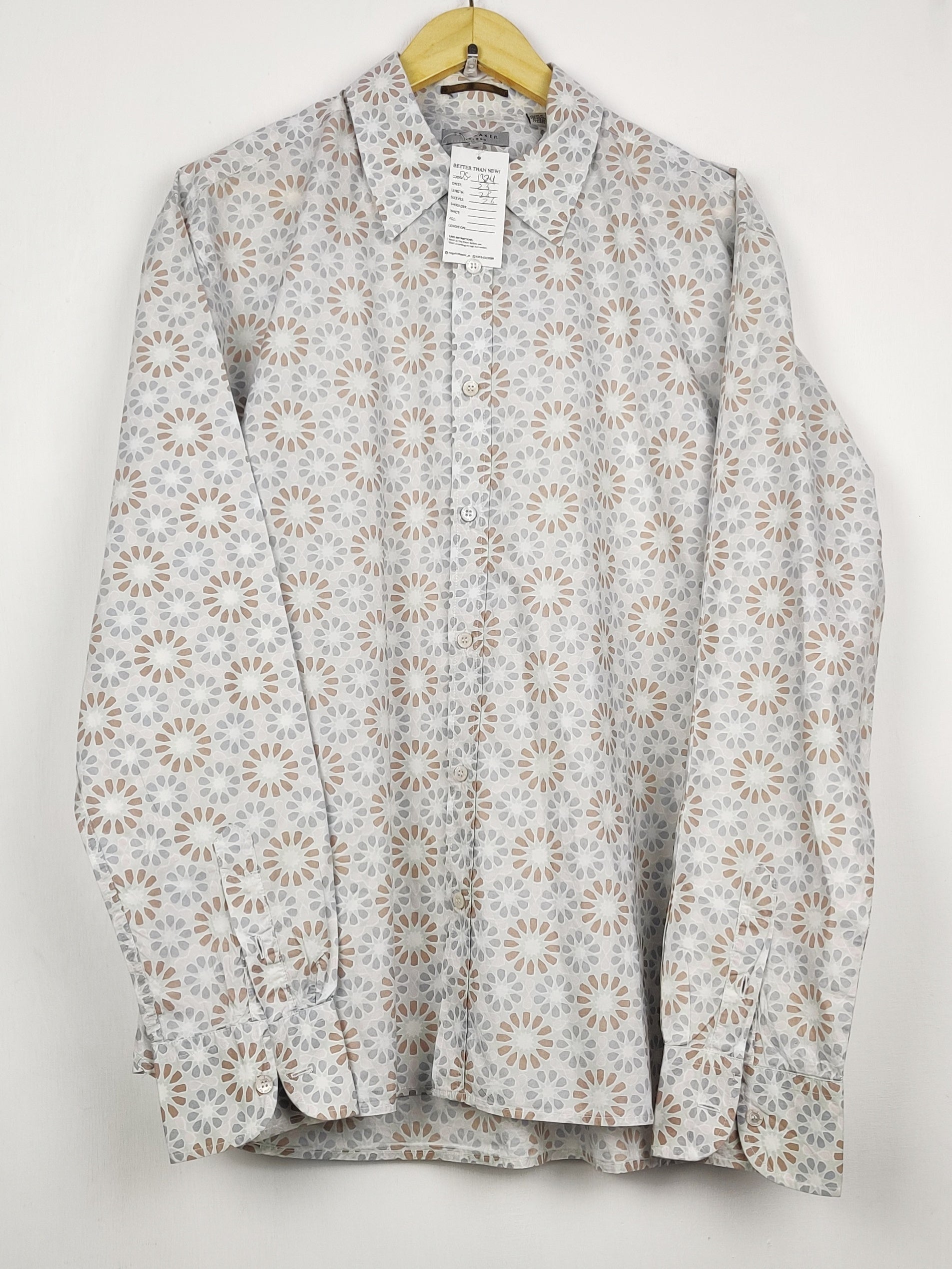 Buy online pre-used pre-loved 100% authentic & Original branded T.E.D B.A.K.E.R (DS-1324) available in Pakistan. Top international brands avilable.