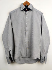 Buy online pre-used pre-loved 100% authentic & Original branded Guide London (DS-612) available in Pakistan. Top international brands avilable.