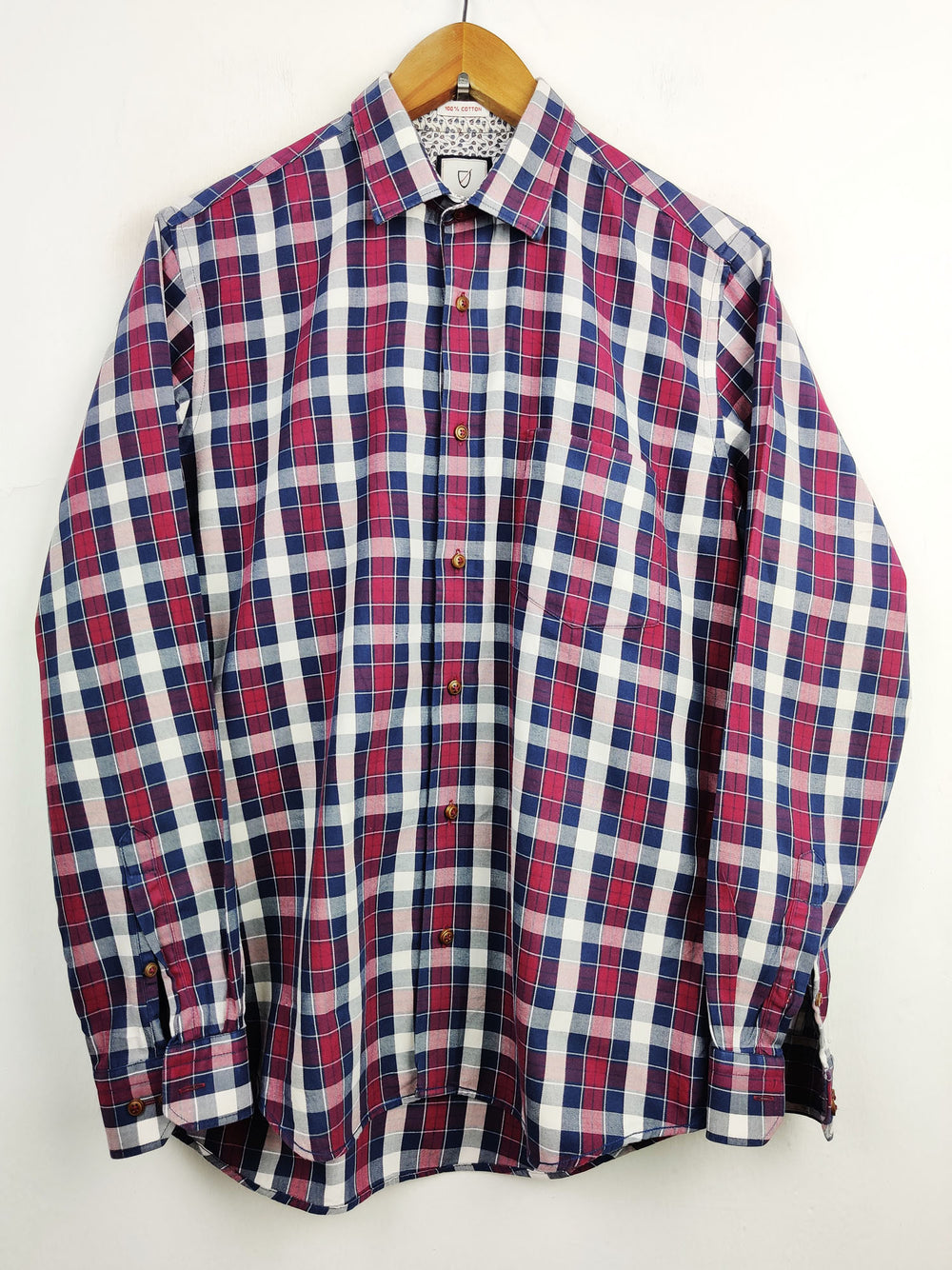 Buy online pre-used pre-loved 100% authentic & Original branded Vantage (DS-614) available in Pakistan. Top international brands avilable.