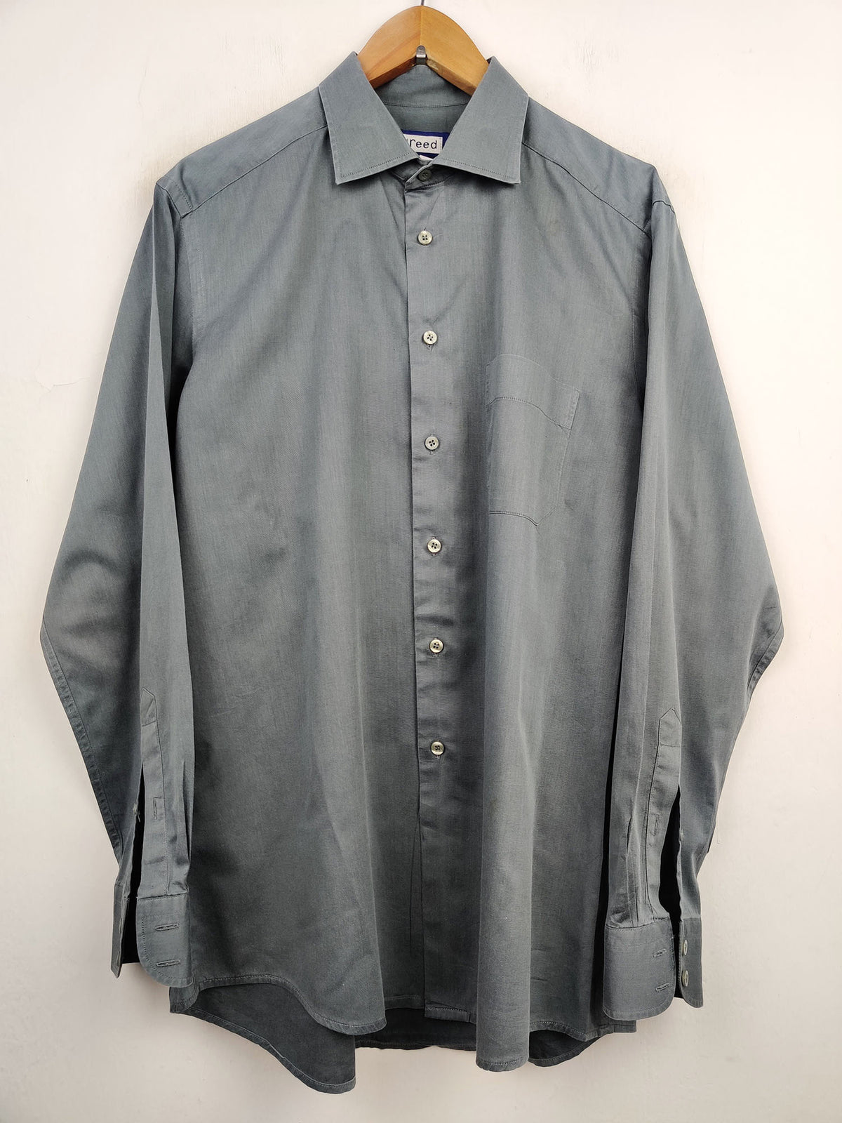 Buy online pre-used pre-loved 100% authentic & Original branded Austin Reed (DS-711) available in Pakistan. Top international brands avilable.