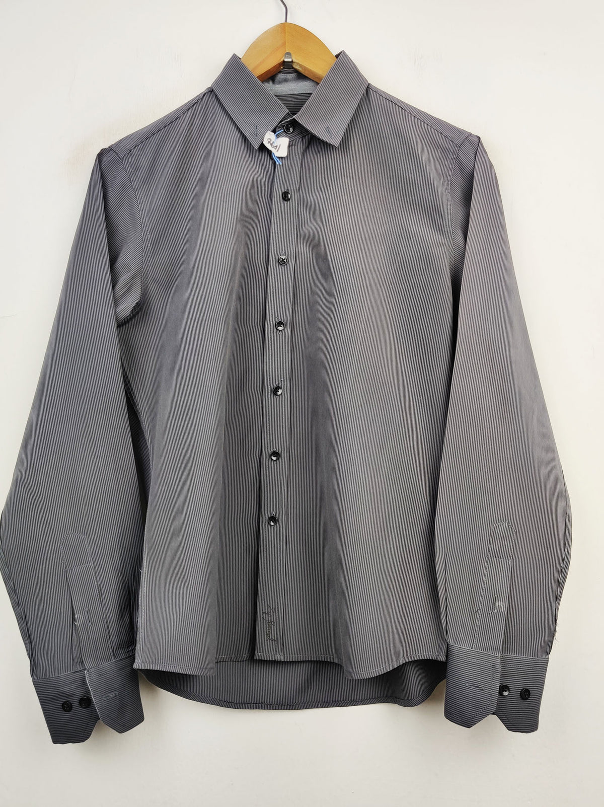 Buy online pre-used pre-loved 100% authentic & Original branded Zip (DS-726) available in Pakistan. Top international brands avilable.