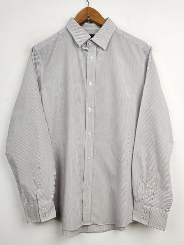 Buy online pre-used pre-loved 100% authentic & Original branded Burton (DS-738) available in Pakistan. Top international brands avilable.