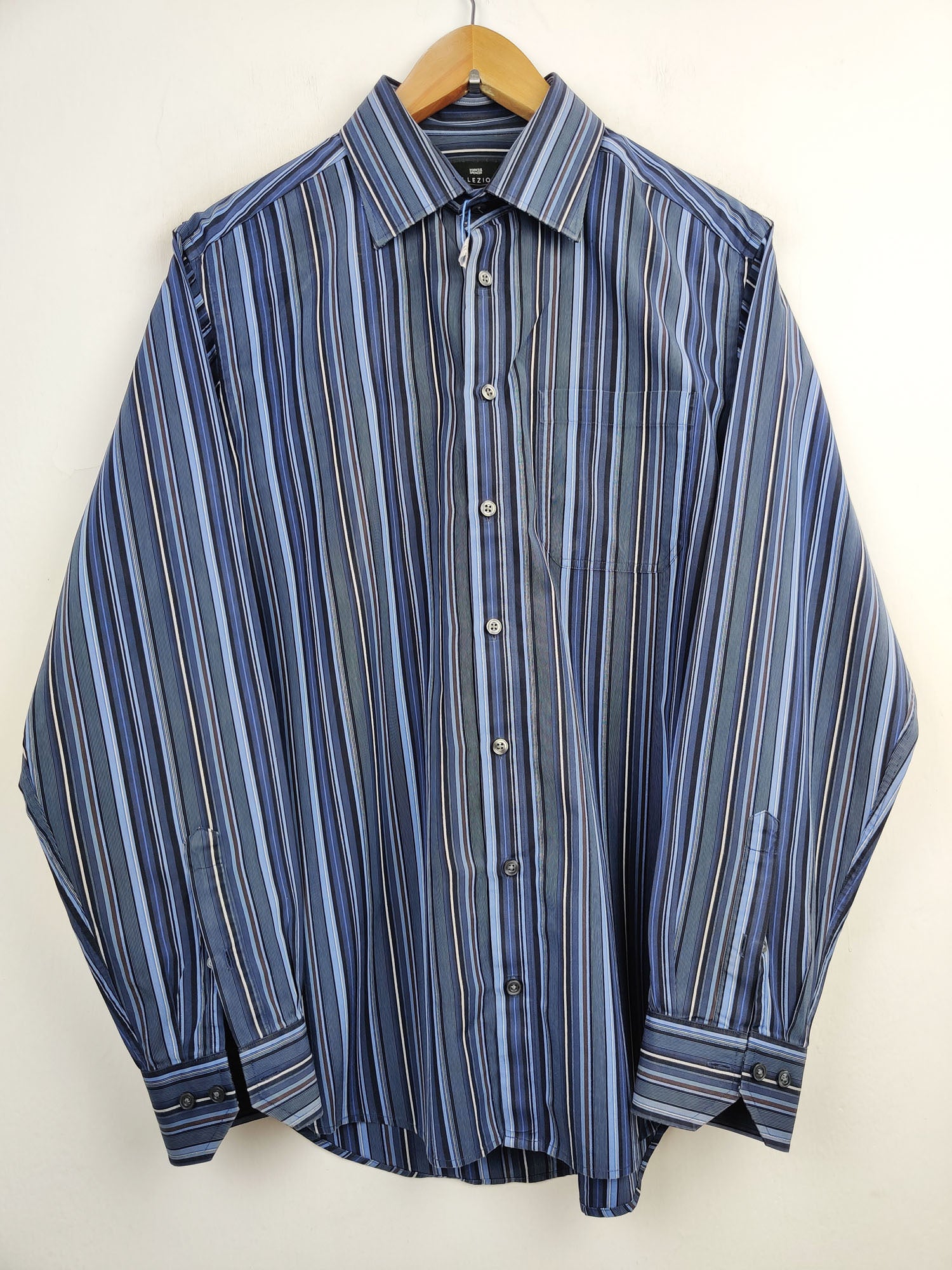 Buy online pre-used pre-loved 100% authentic & Original branded Marks & Spencer (DS-742) available in Pakistan. Top international brands avilable.