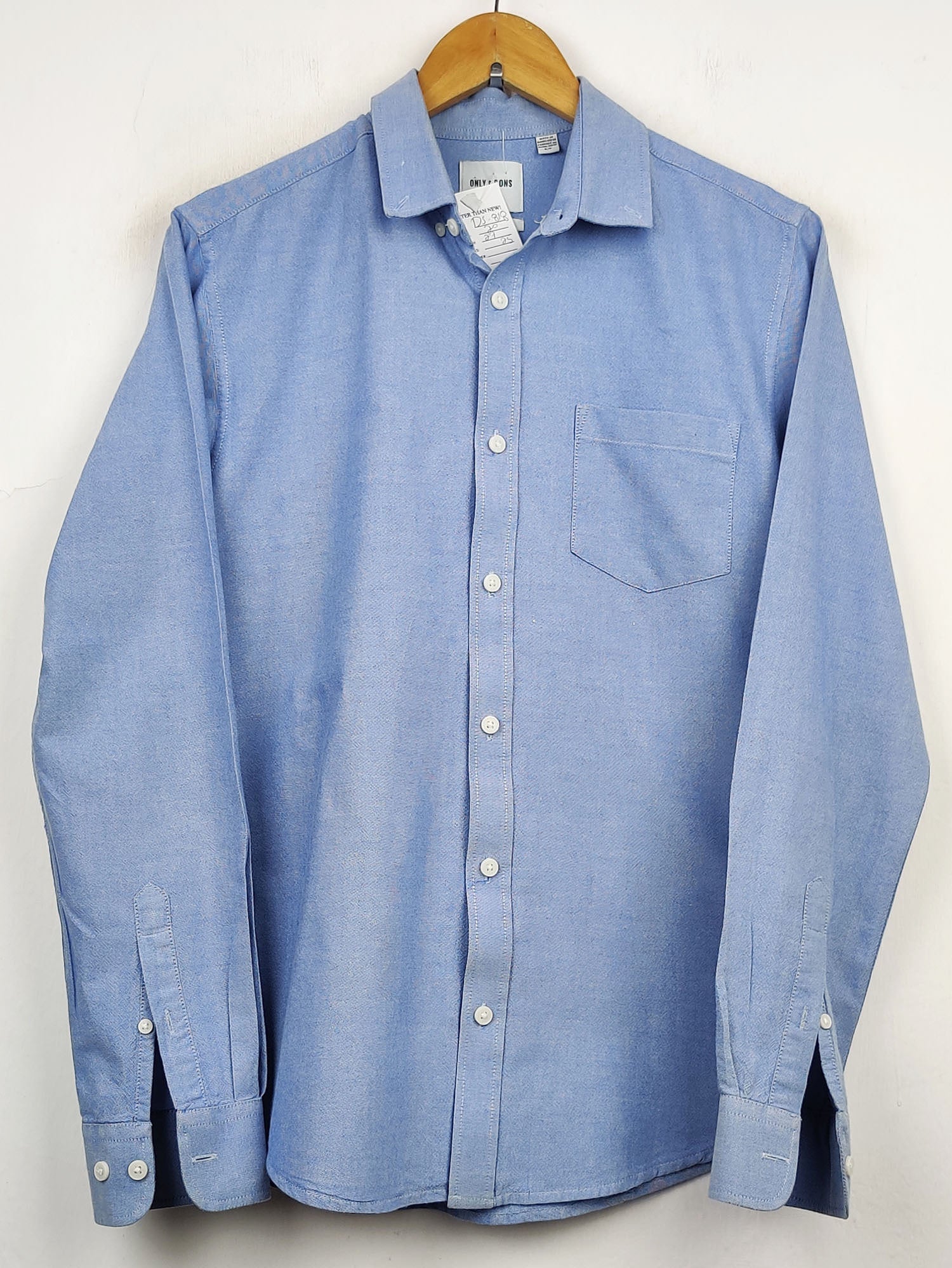 Buy online pre-used pre-loved 100% authentic & Original branded Only & Sons (DS-818) available in Pakistan. Top international brands avilable.