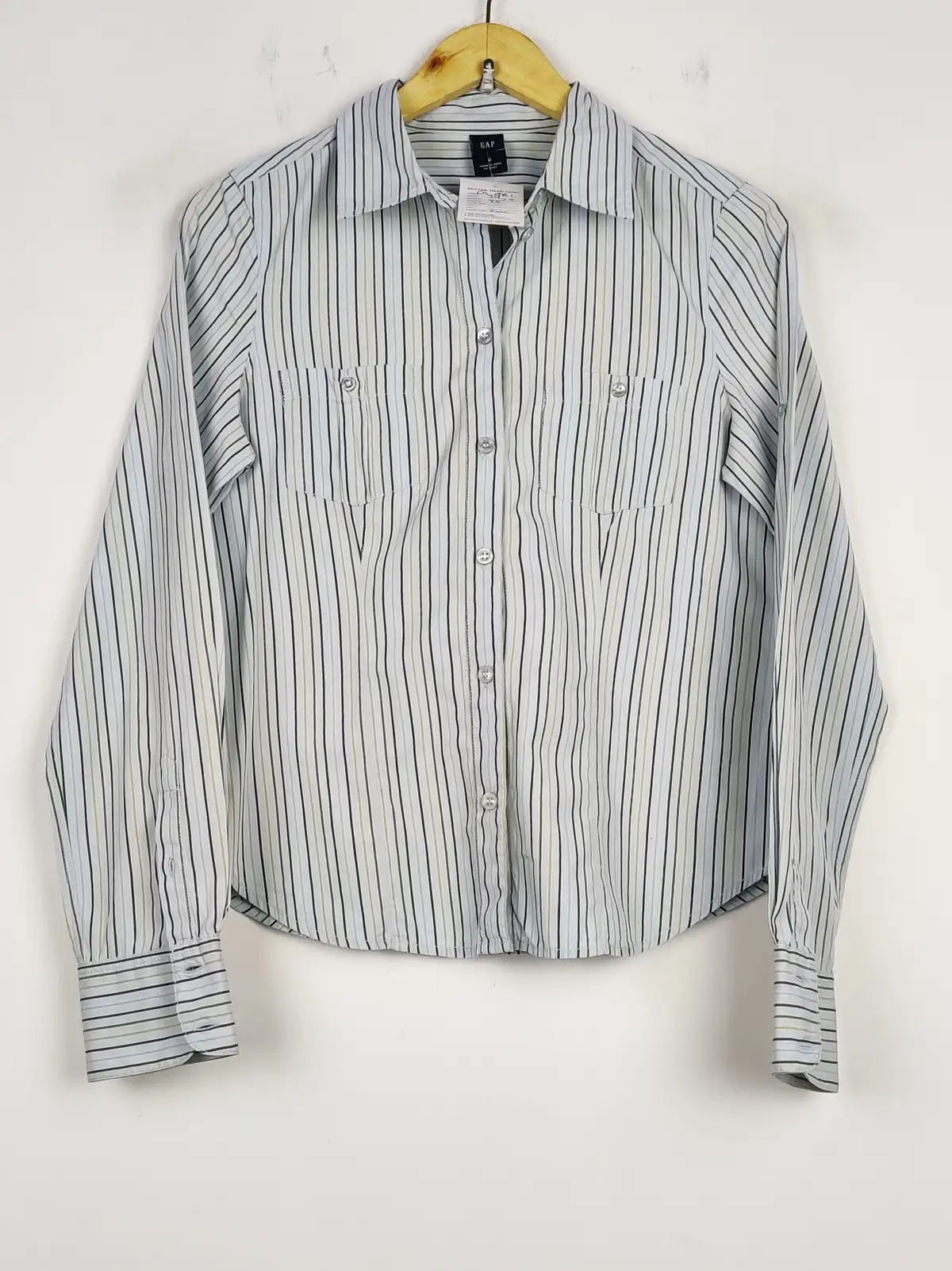 Buy online pre-used pre-loved 100% authentic & Original branded Gap (DS-981) available in Pakistan. Top international brands avilable.