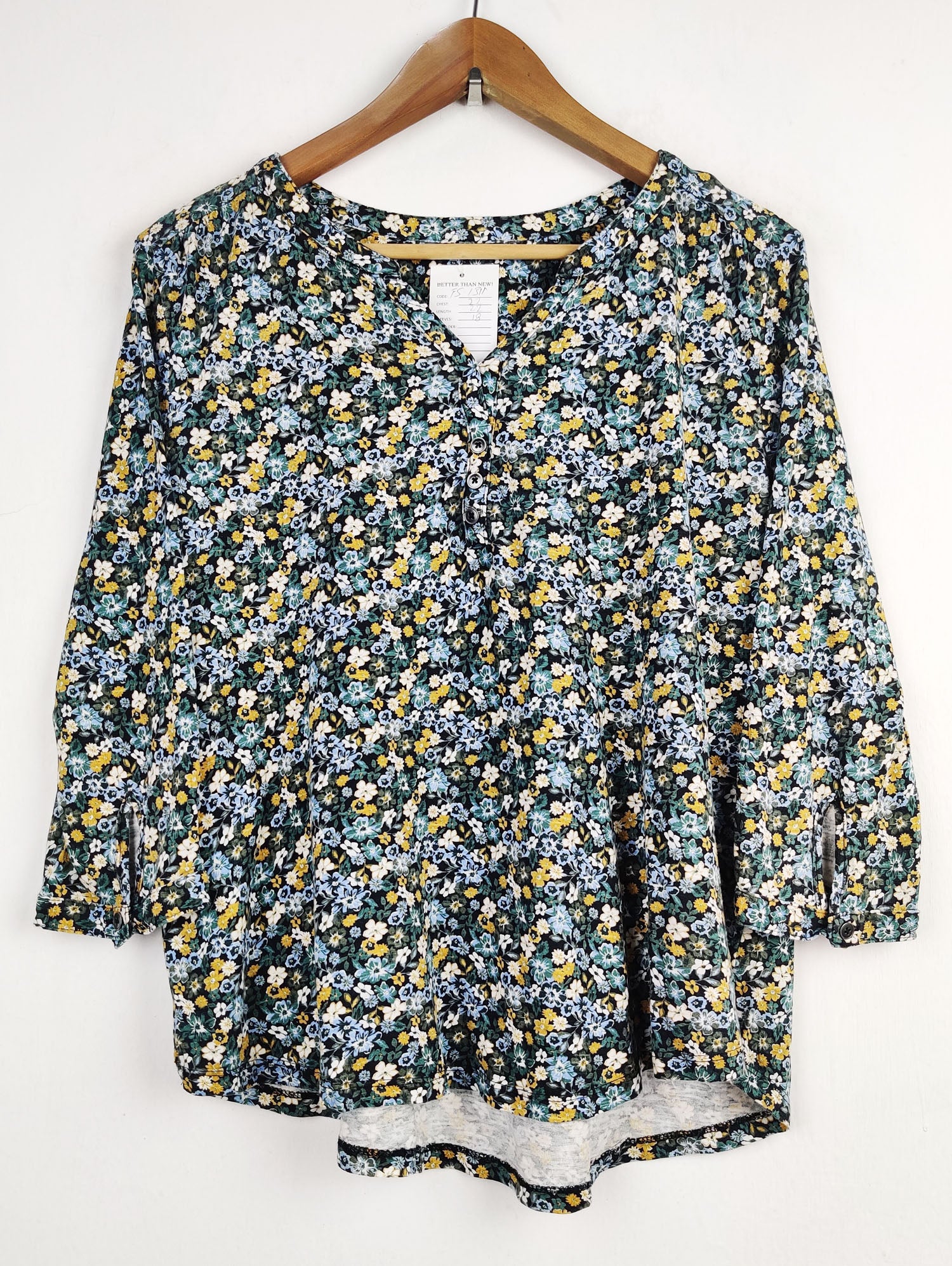 Buy online pre-used pre-loved 100% authentic & Original branded Unknown Brand (FS-1311) available in Pakistan. Top international brands avilable.