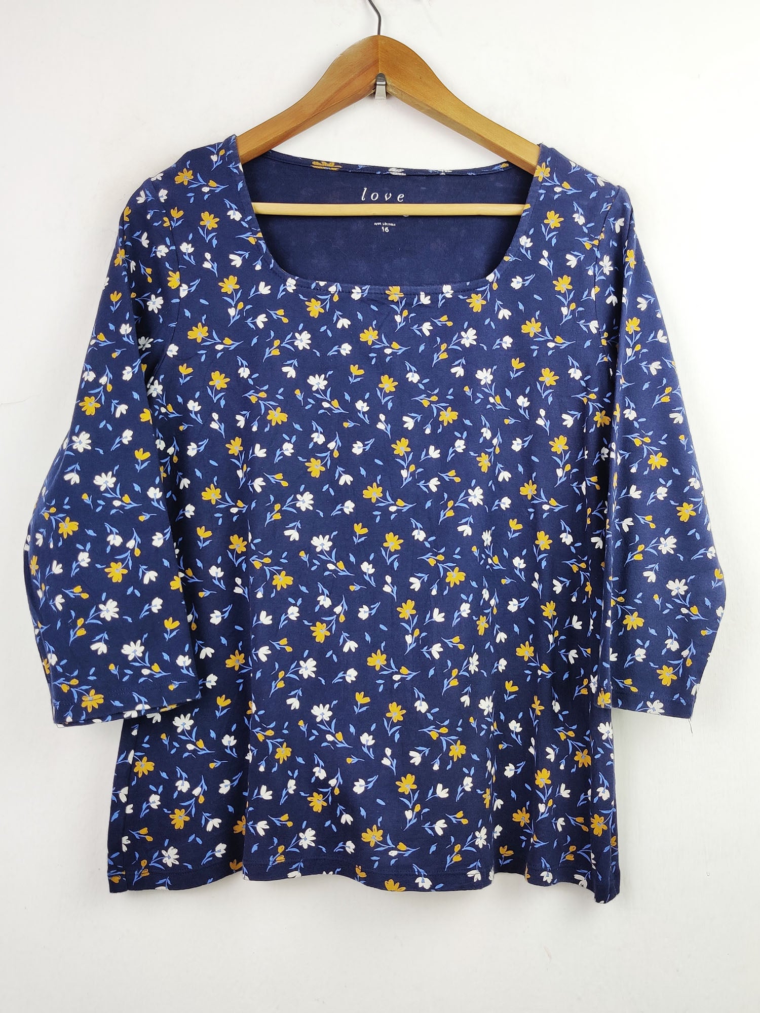 Buy online pre-used pre-loved 100% authentic & Original branded Love Tees (FS-1317) available in Pakistan. Top international brands avilable.
