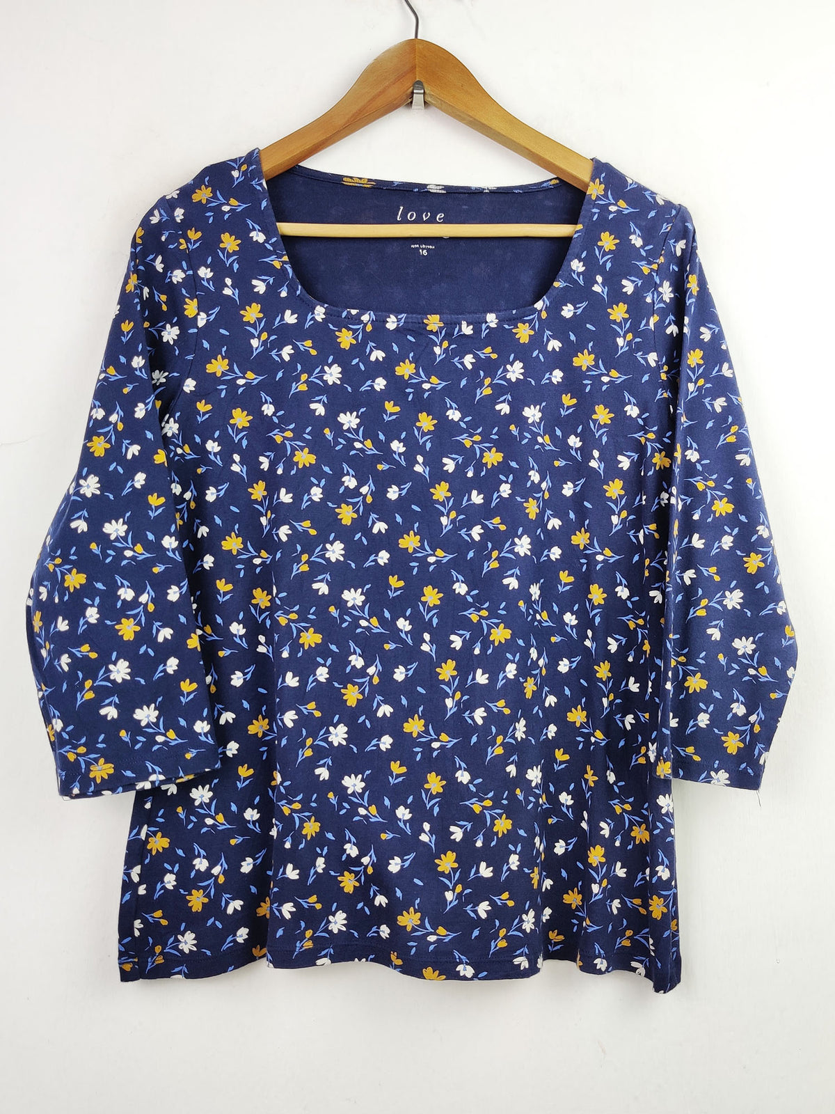 Buy online pre-used pre-loved 100% authentic & Original branded Love Tees (FS-1317) available in Pakistan. Top international brands avilable.