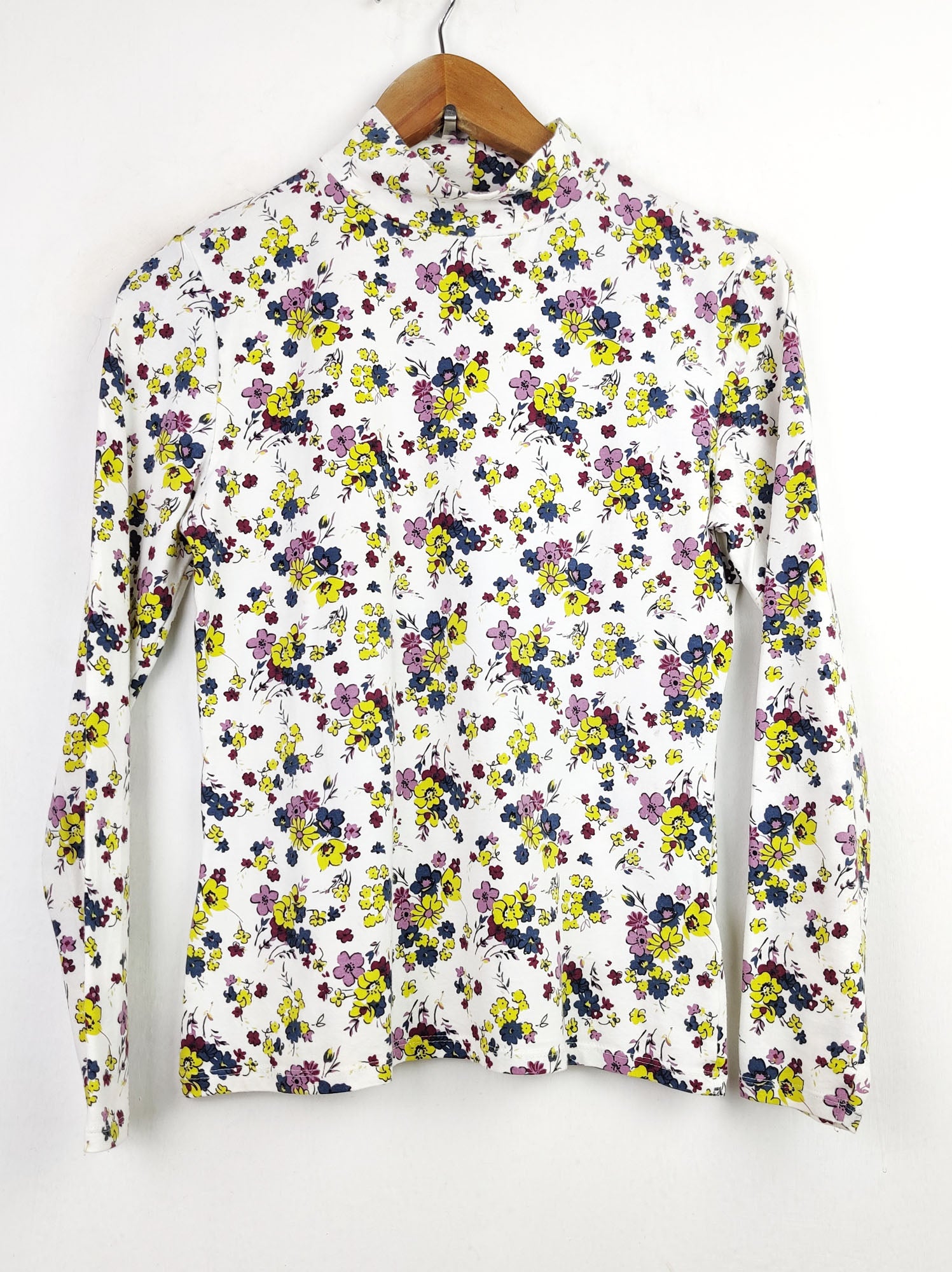 Buy online pre-used pre-loved 100% authentic & Original branded Marks & Spencer (FS-1318) available in Pakistan. Top international brands avilable.