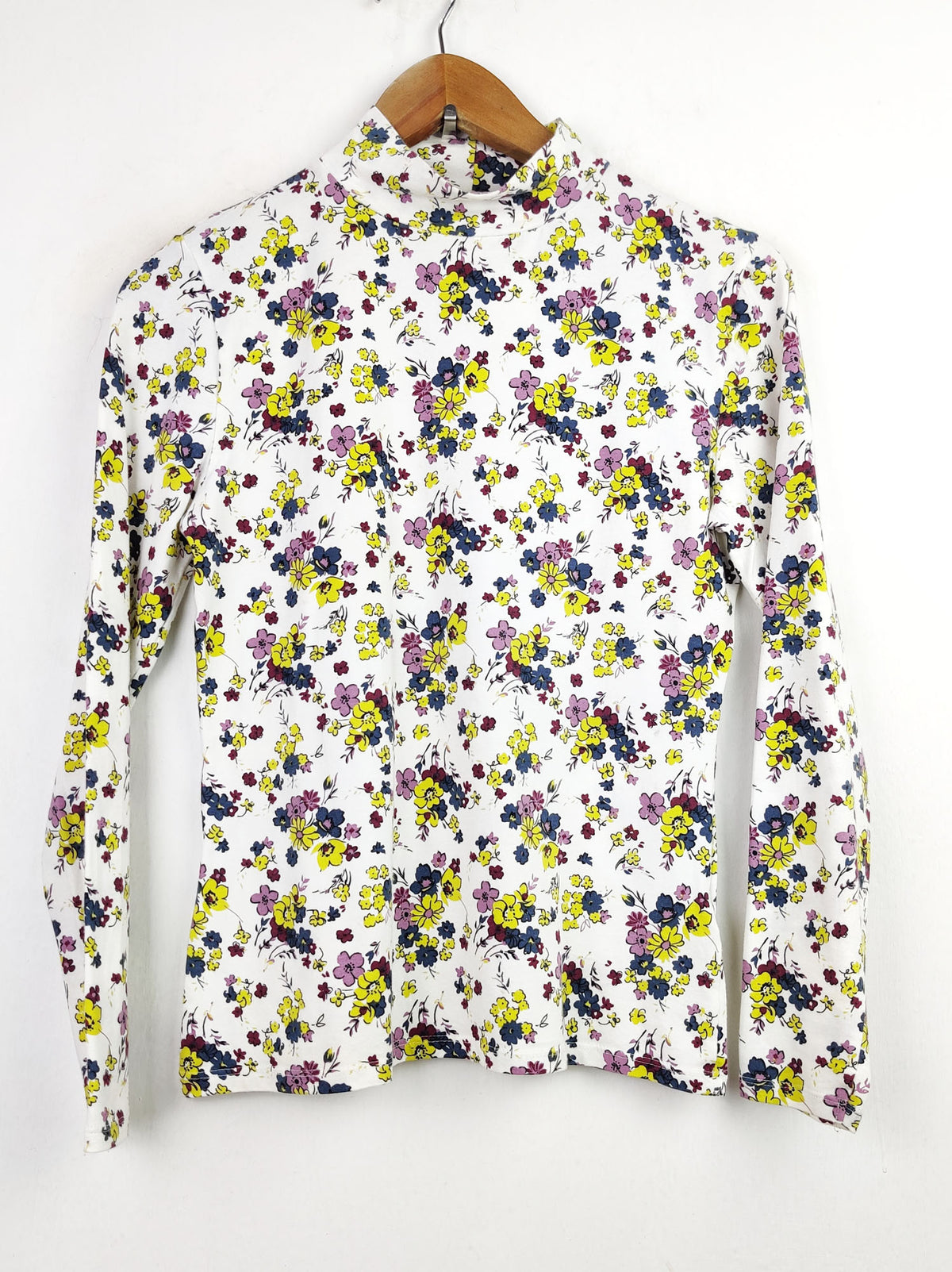 Buy online pre-used pre-loved 100% authentic & Original branded Marks & Spencer (FS-1318) available in Pakistan. Top international brands avilable.