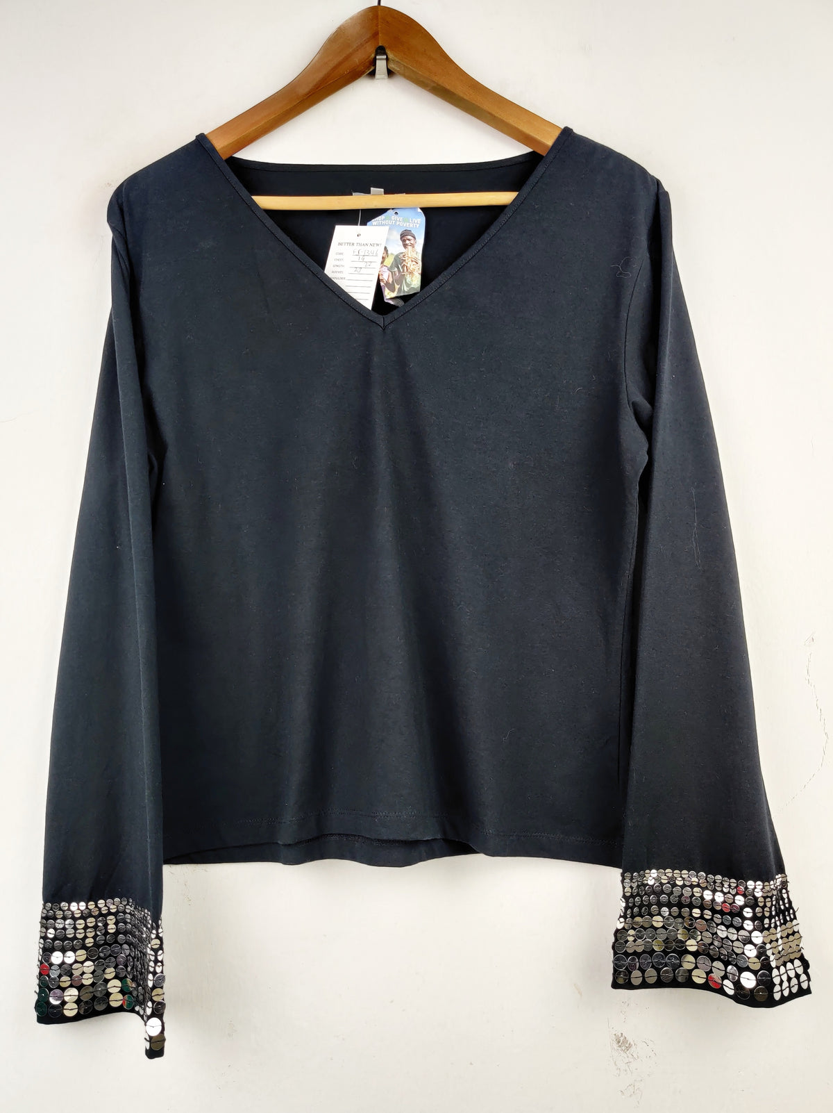 Buy online pre-used pre-loved 100% authentic & Original branded Peruna (FS-1346) available in Pakistan. Top international brands avilable.