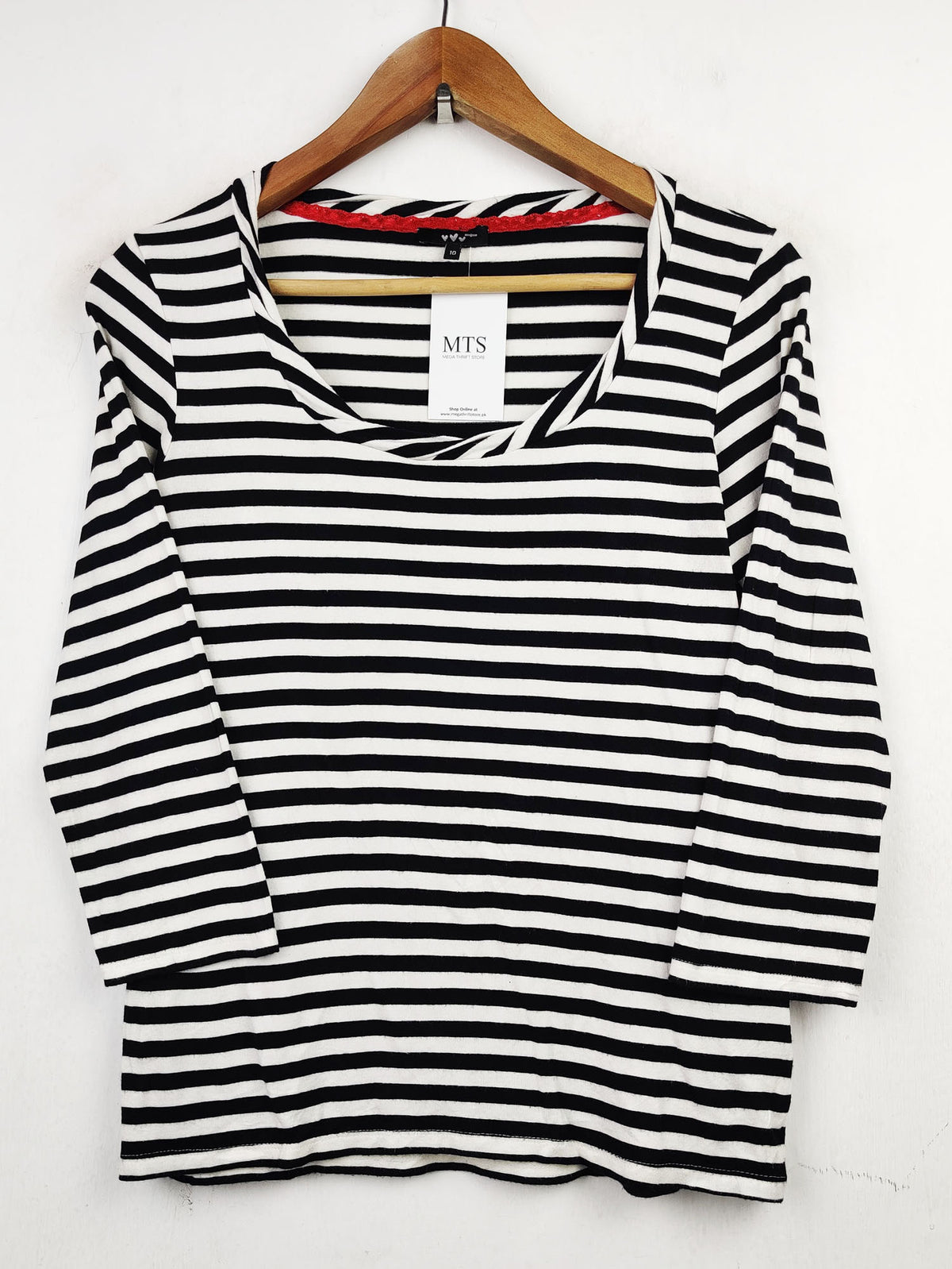 Buy online pre-used pre-loved 100% authentic & Original branded Marks & Spencer (FS-1409) available in Pakistan. Top international brands avilable.