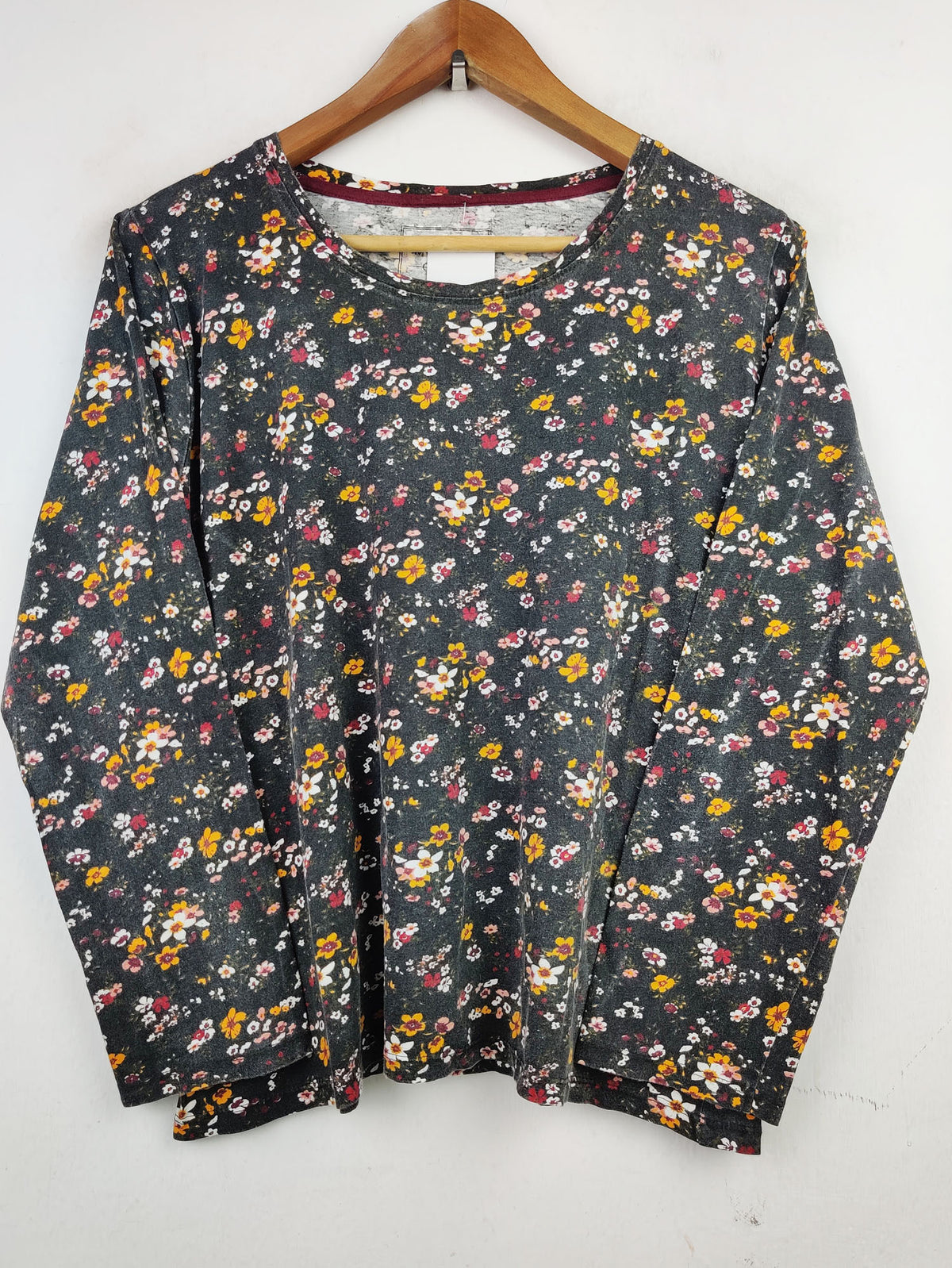 Buy online pre-used pre-loved 100% authentic & Original branded Pep & Co (FS-1426) available in Pakistan. Top international brands avilable.