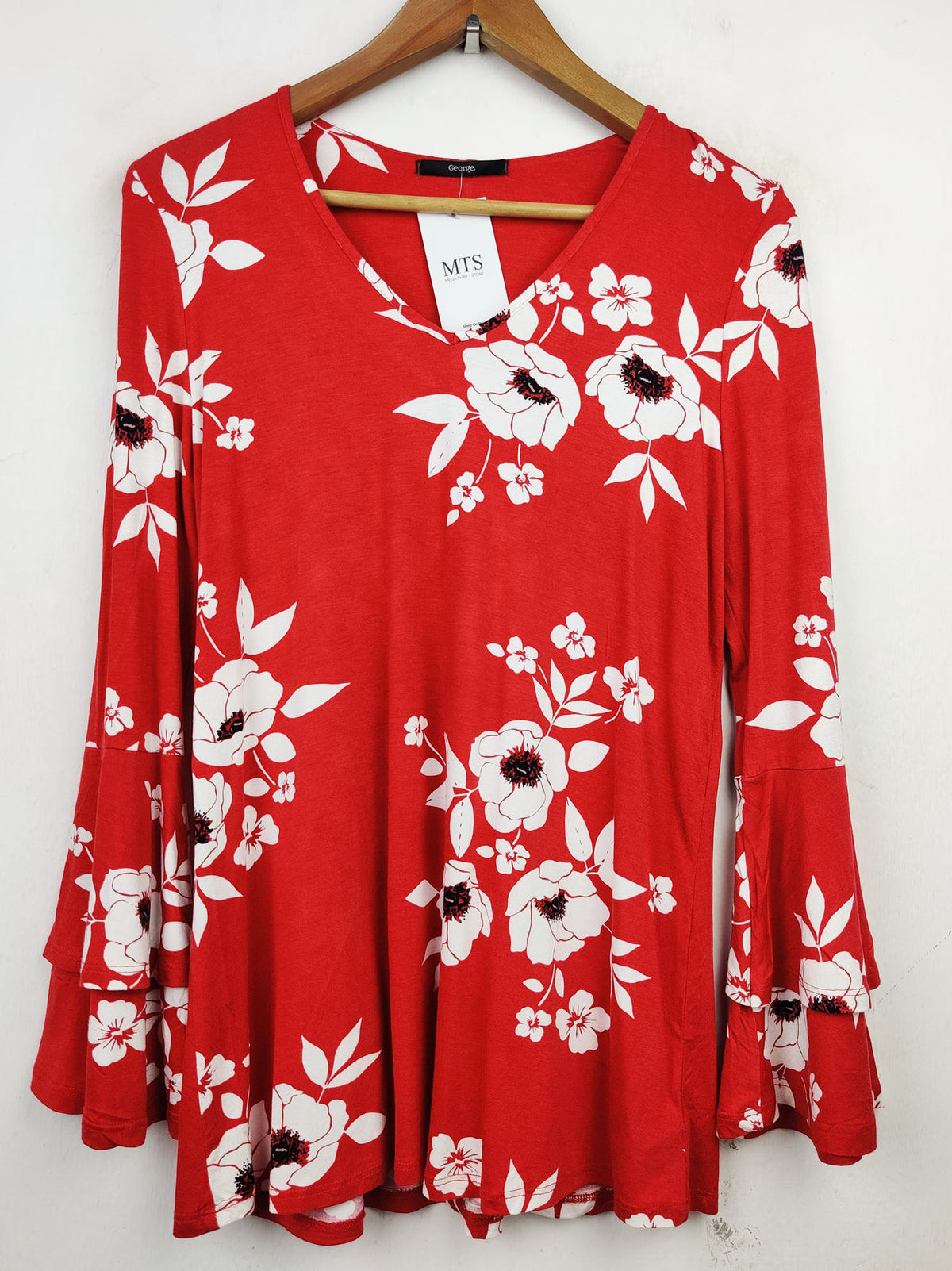 Buy online pre-used pre-loved 100% authentic & Original branded George (FS-1473) available in Pakistan. Top international brands avilable.