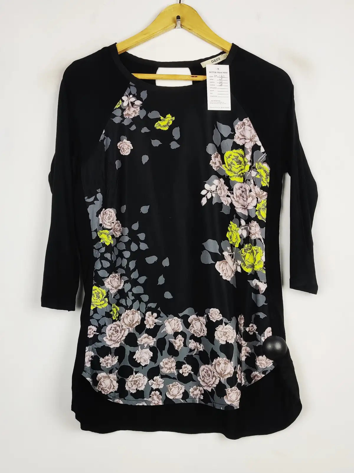 Buy online pre-used pre-loved 100% authentic & Original branded Oasis (FS-1611) available in Pakistan. Top international brands avilable.