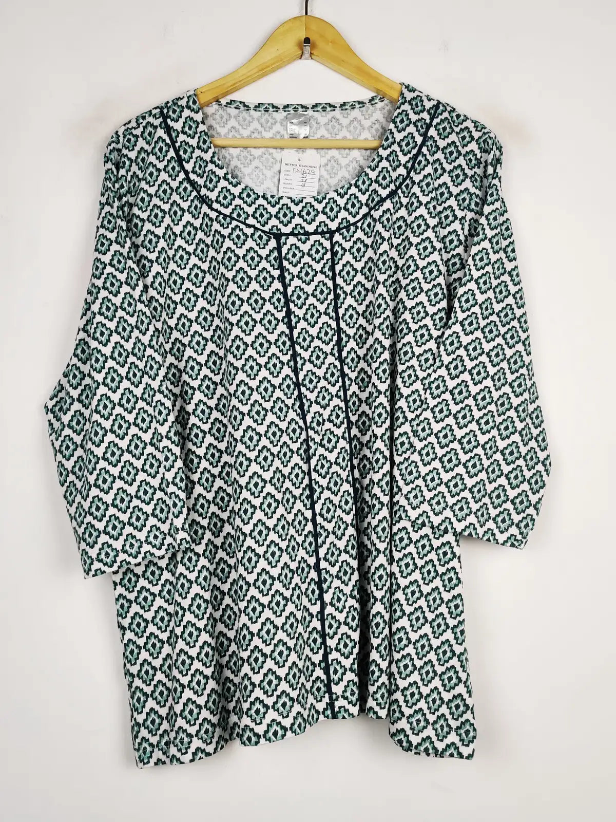 Buy online pre-used pre-loved 100% authentic & Original branded Unknown Brand (FS-1629) available in Pakistan. Top international brands avilable.