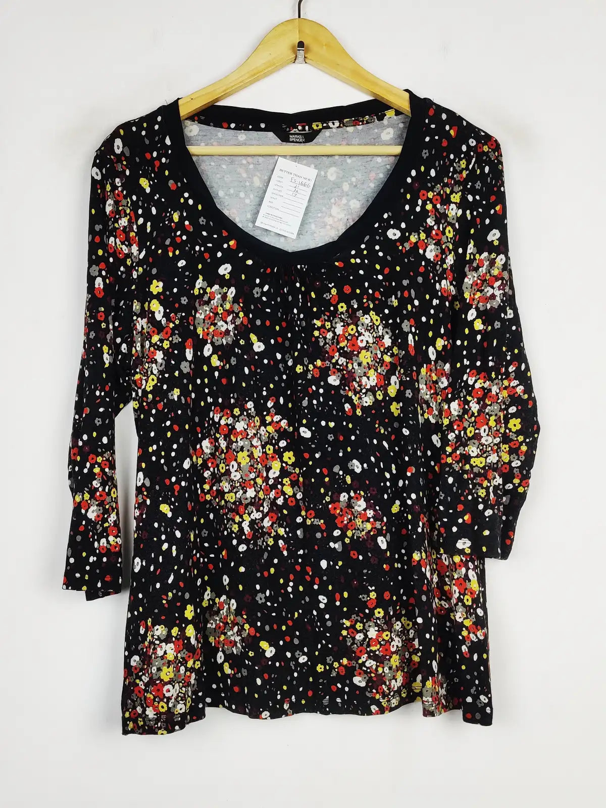 Buy online pre-used pre-loved 100% authentic & Original branded Marks & Spencers (FS-1666) available in Pakistan. Top international brands avilable.