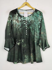 Buy online pre-used pre-loved 100% authentic & Original branded Unknown Brand (FS-1673) available in Pakistan. Top international brands avilable.