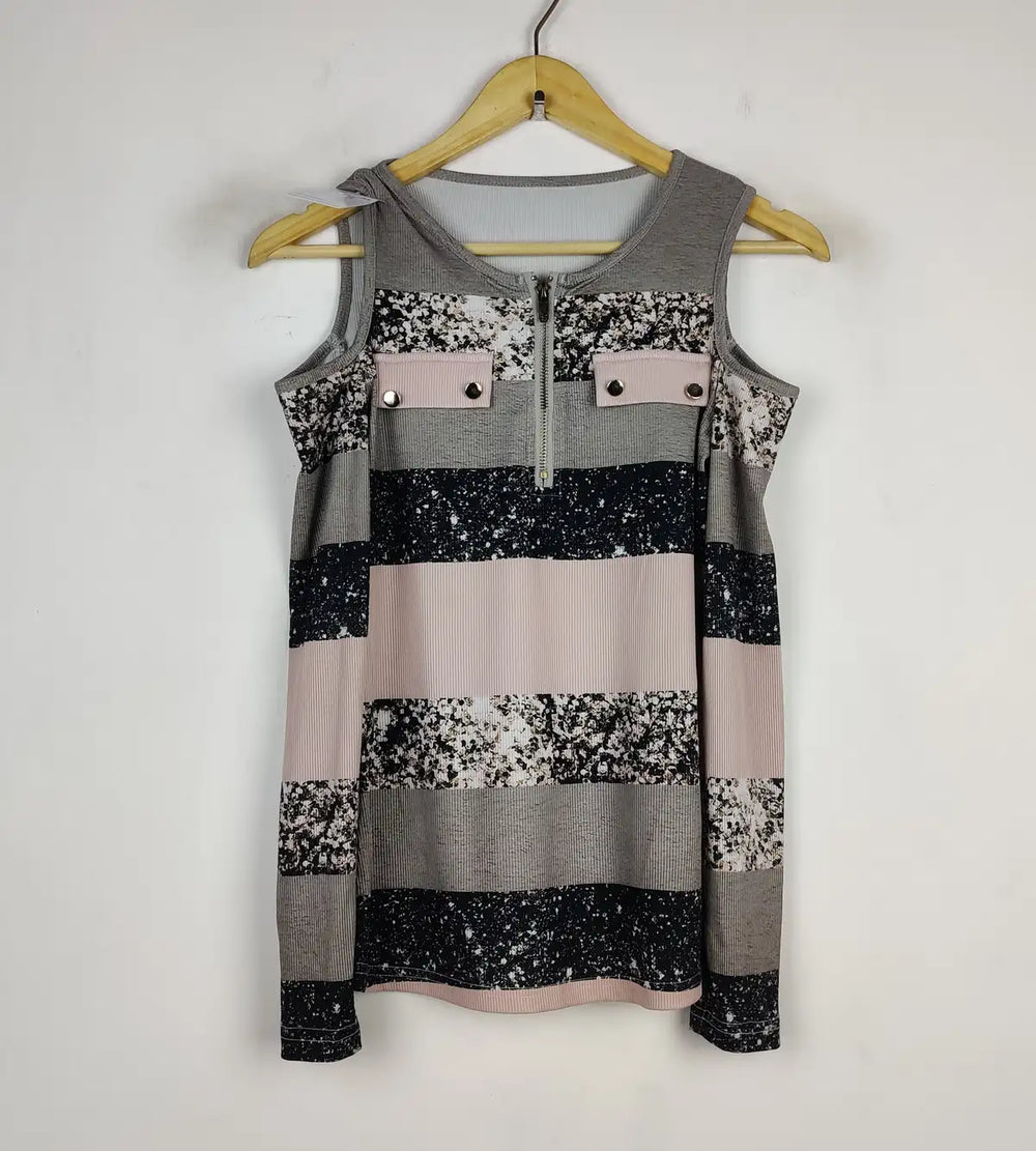 Buy online pre-used pre-loved 100% authentic & Original branded Unknown Brand (FS-1746) available in Pakistan. Top international brands avilable.