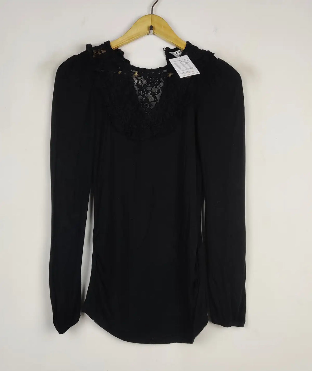 Buy online pre-used pre-loved 100% authentic & Original branded Maternity (FS-1750) available in Pakistan. Top international brands avilable.