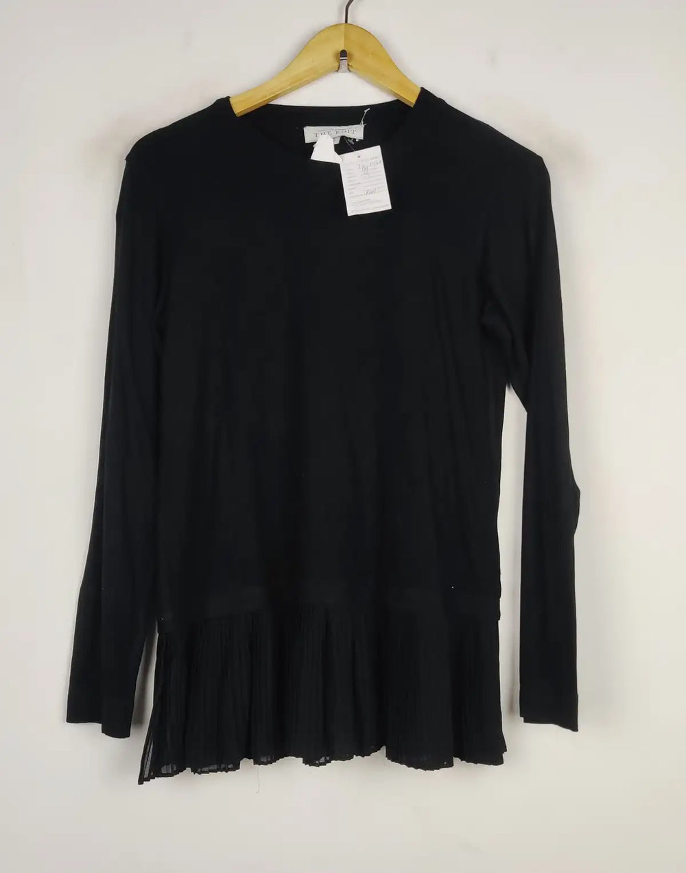 Buy online pre-used pre-loved 100% authentic & Original branded Carolyn (FS-1758) available in Pakistan. Top international brands avilable.